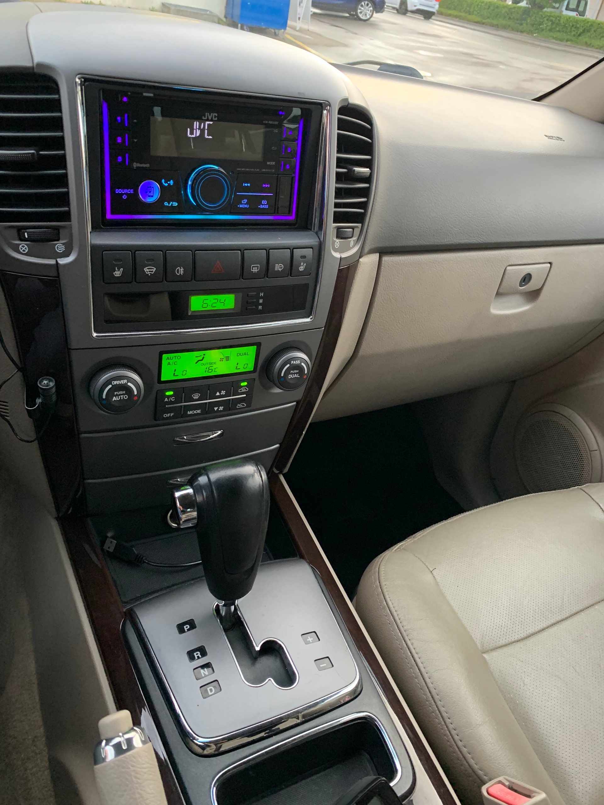 KIA Sorento 2.5 CRDI Trend-image-9