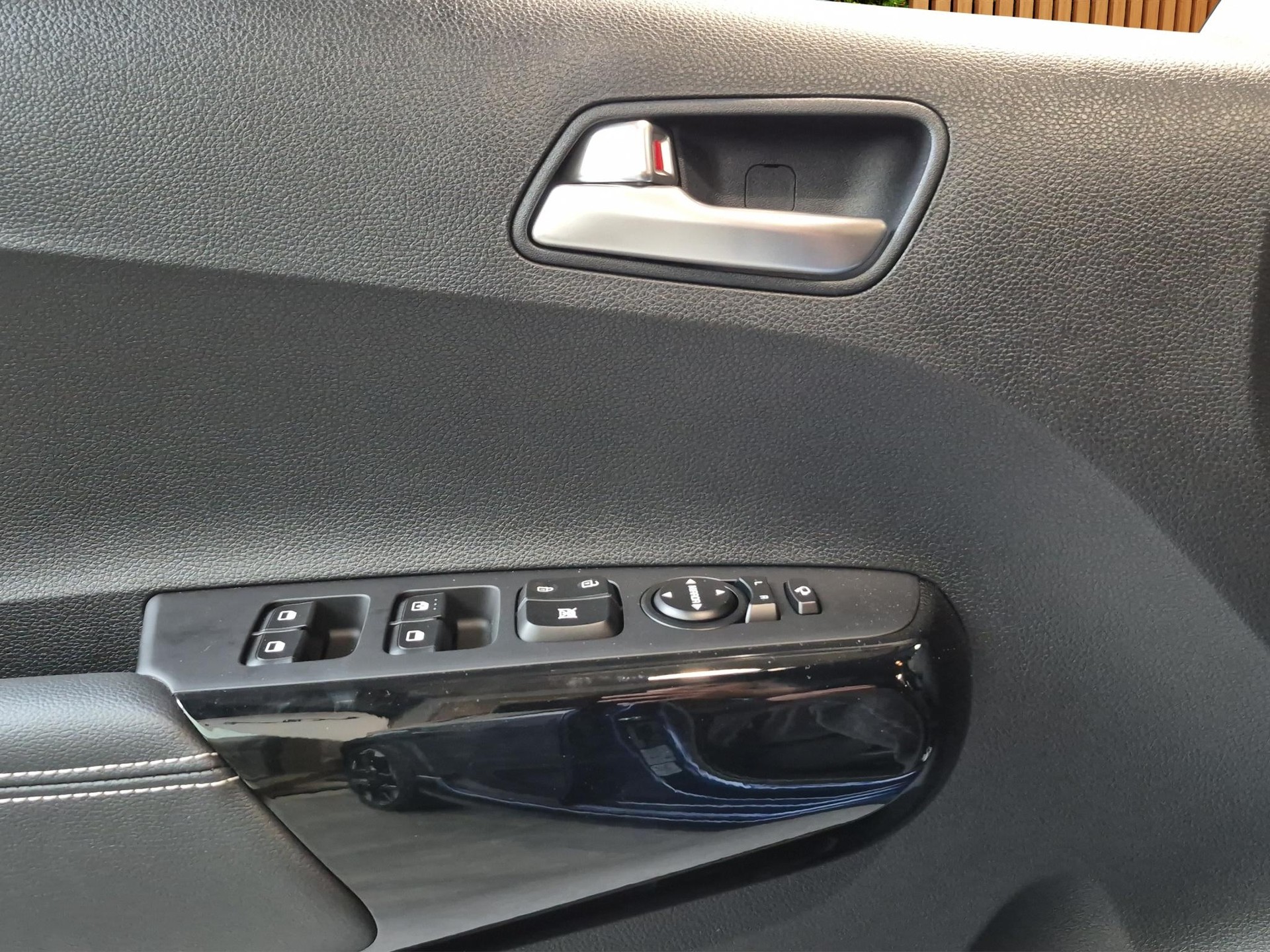 KIA Picanto 1.0 GDi GT Line-image-9