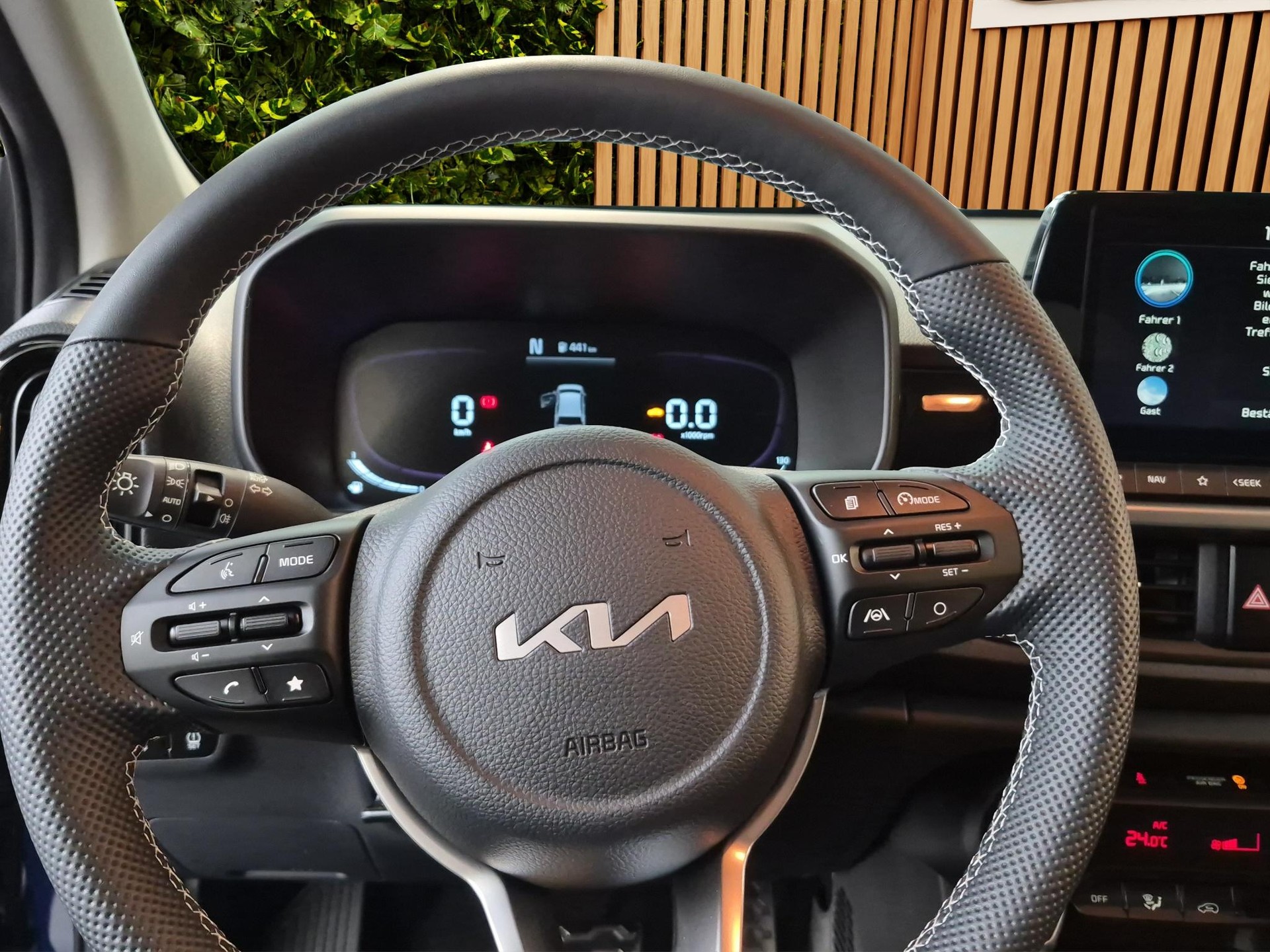 KIA Picanto 1.0 GDi GT Line-image-8