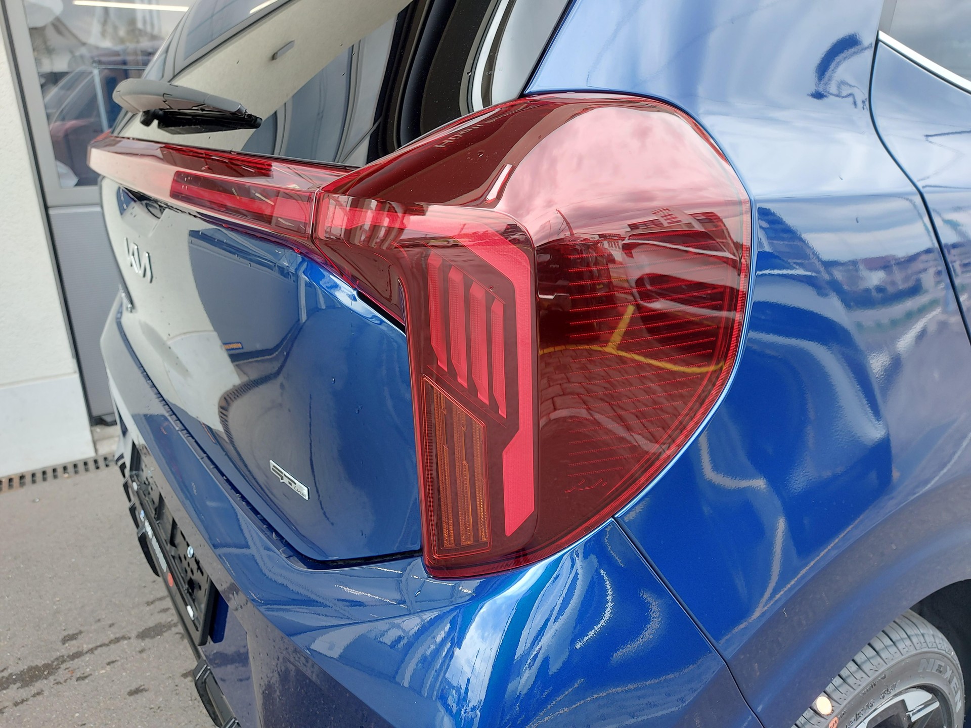 KIA Picanto 1.0 GDi GT Line-image-8