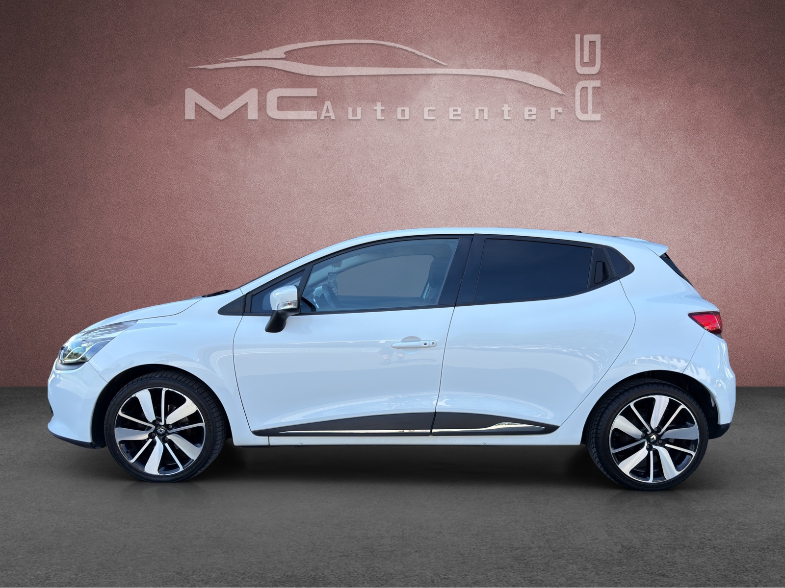 RENAULT Clio 1.5 dCi Swiss Edition EDC-image-1