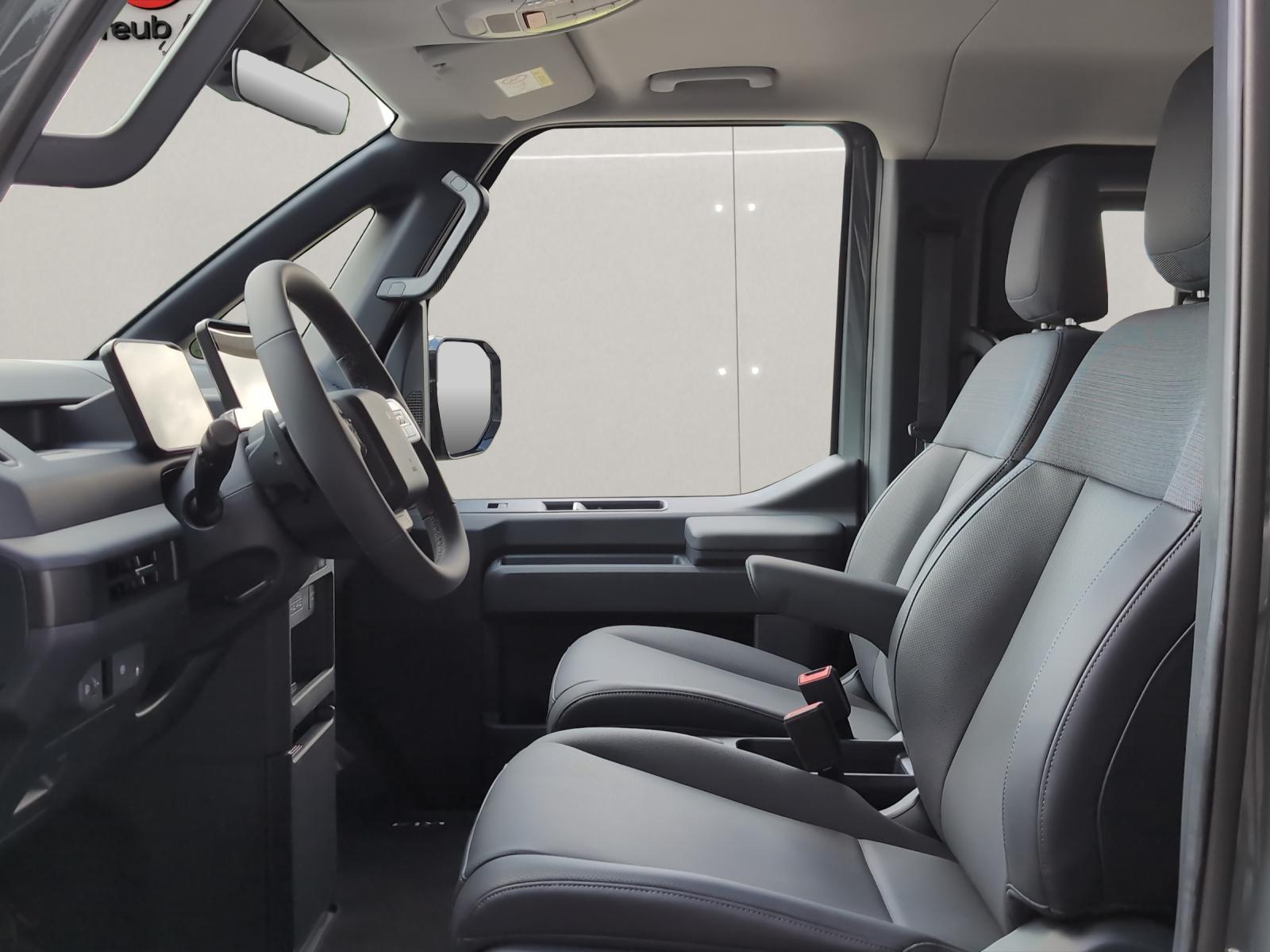 KIA PV5 Passenger 71.2 kWh Plus-image-8
