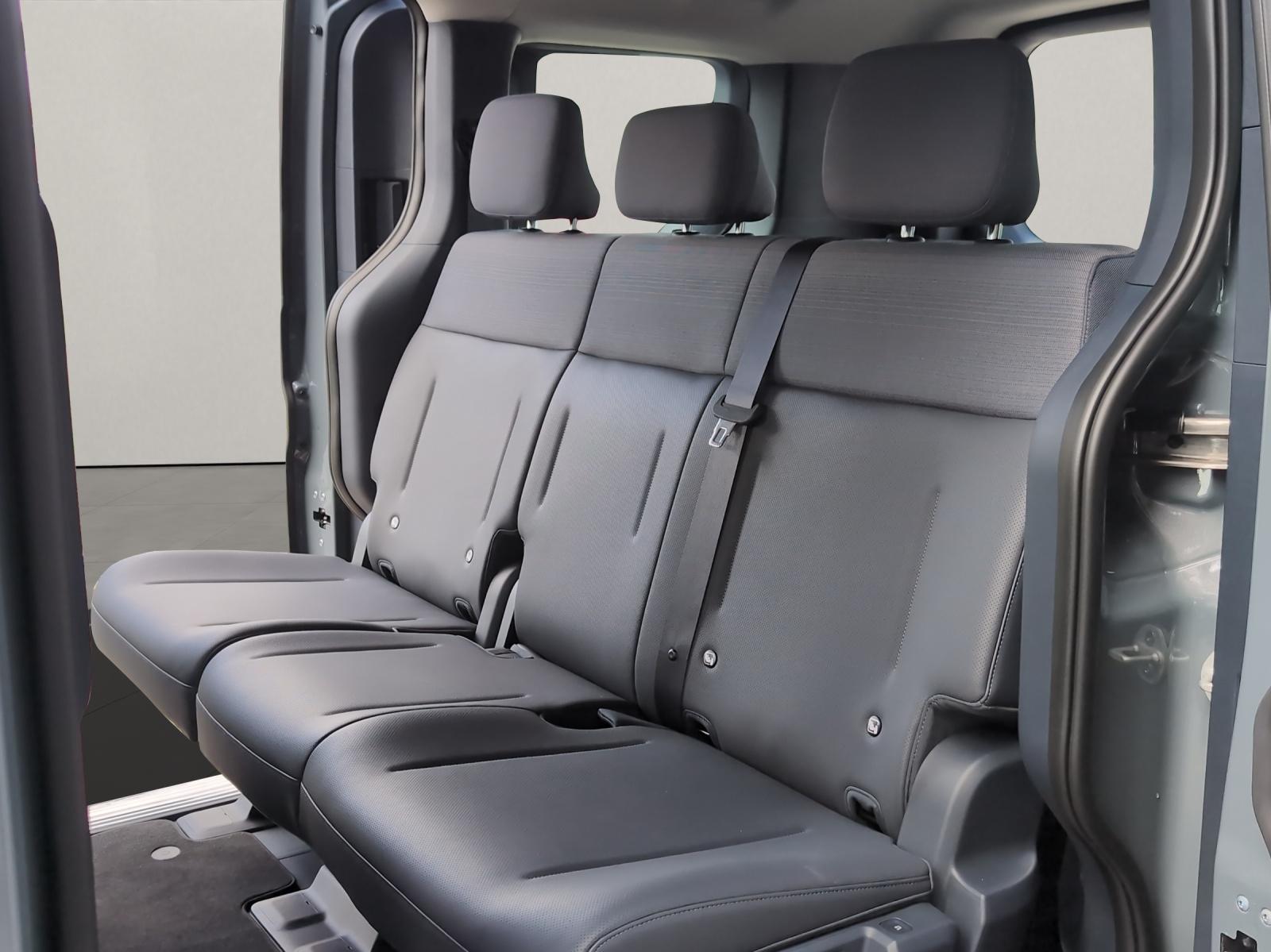 KIA PV5 Passenger 71.2 kWh Plus-image-17