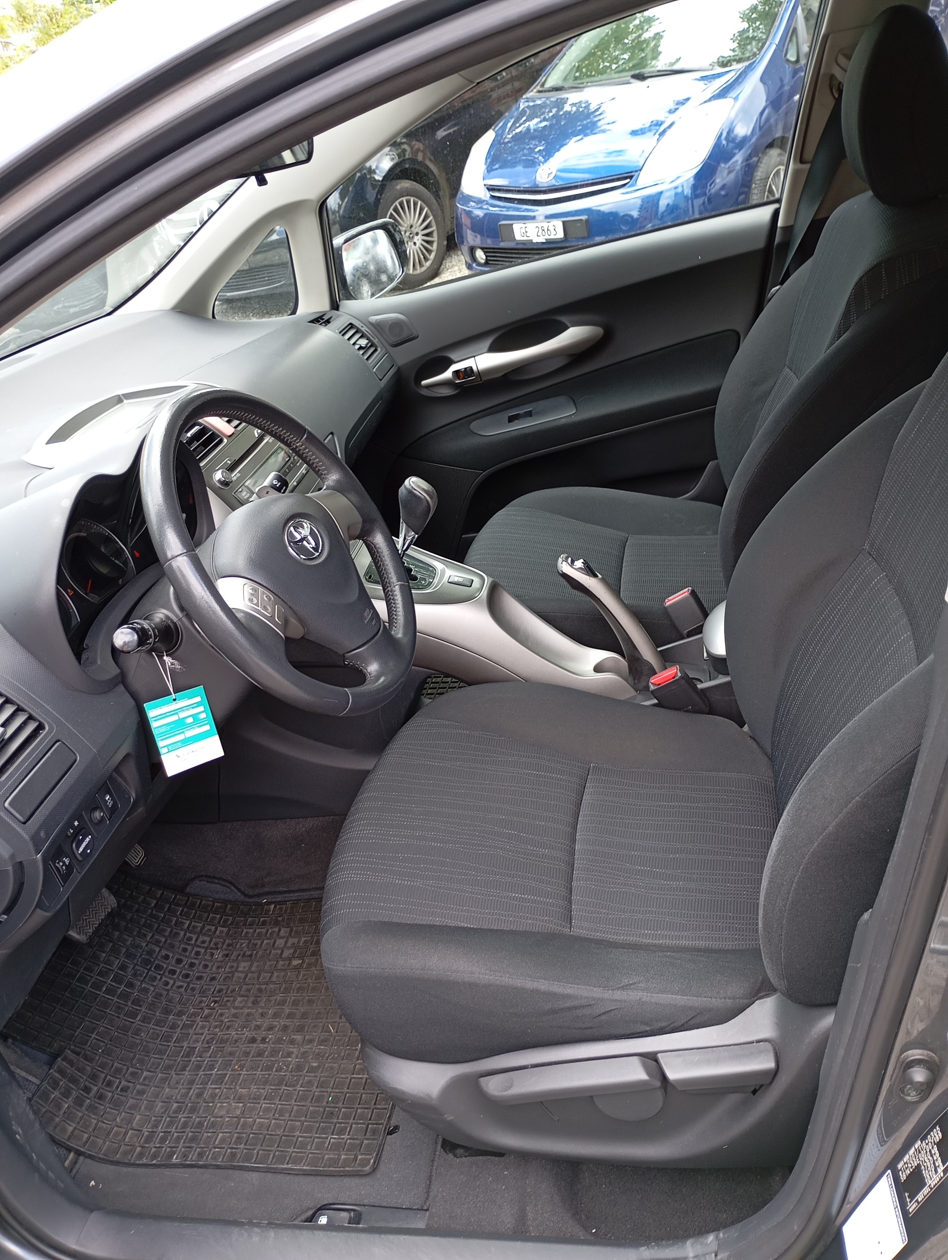 TOYOTA Auris 1.4 D-4D Linea Luna MultiMode-image-6