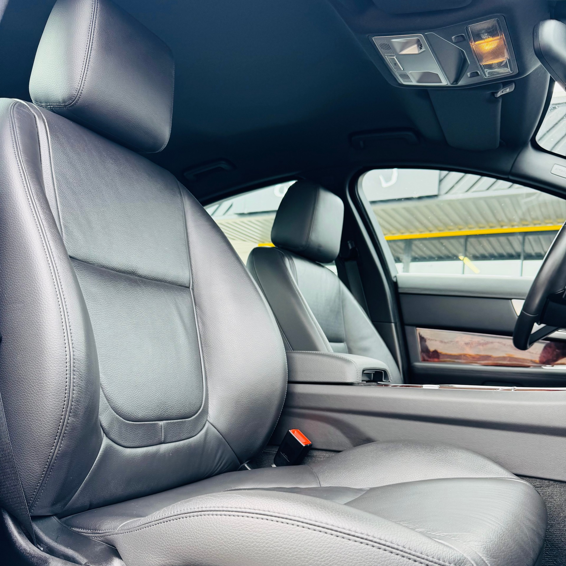 JAGUAR XF 3.0 V6 S/C 4x4-image-24