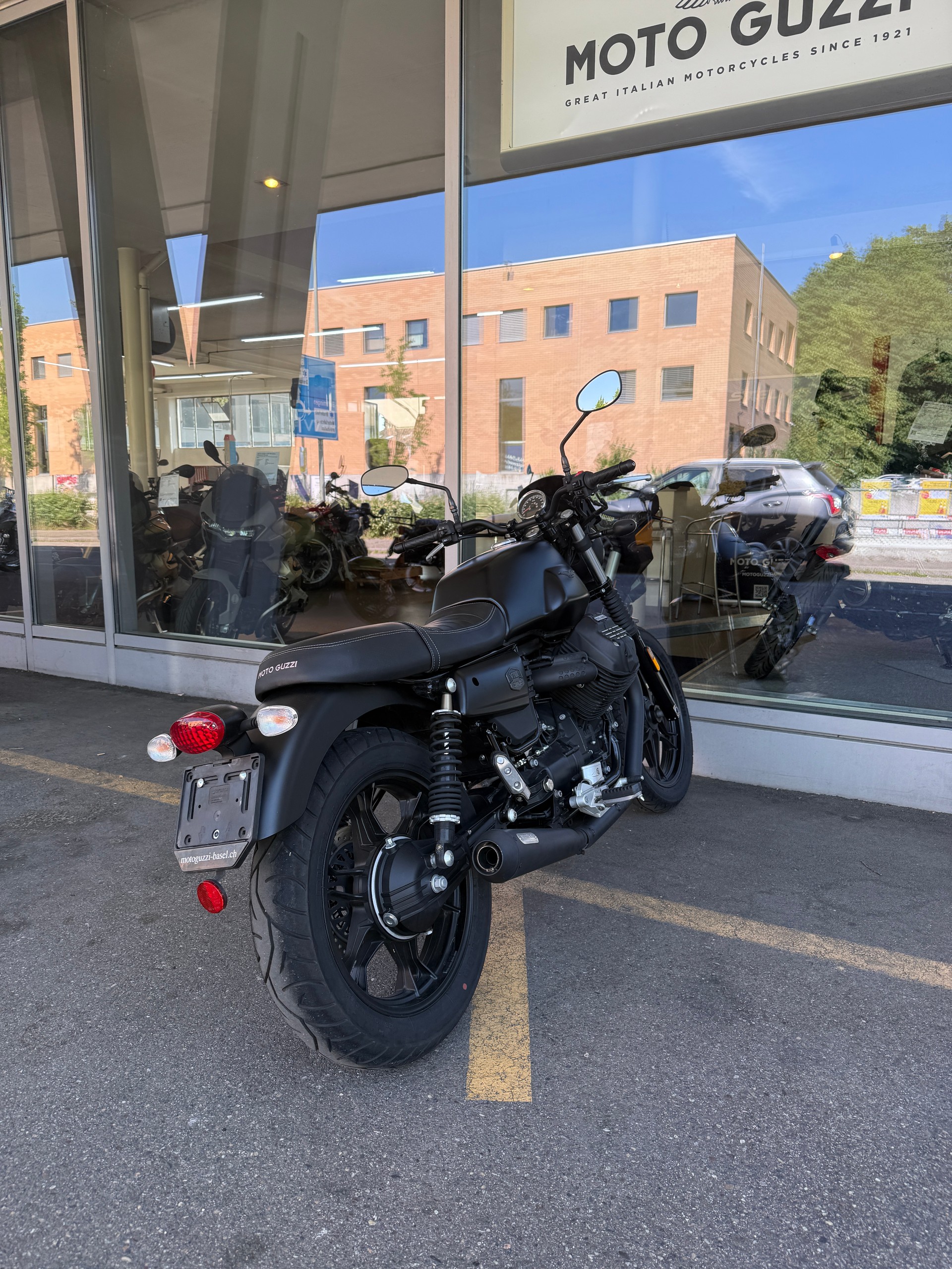 MOTO GUZZI V 7 III Stone-image-10