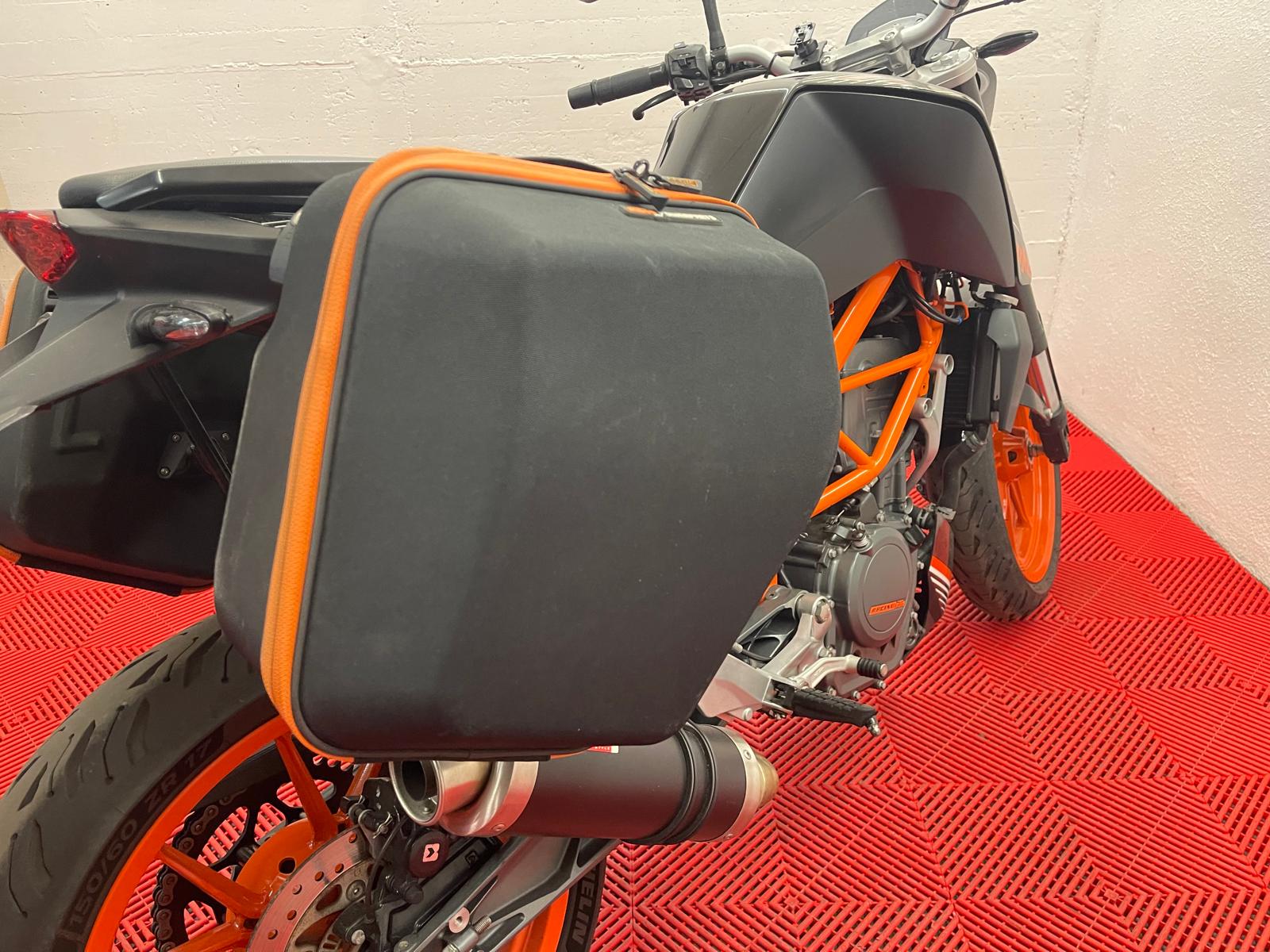 KTM 390 Duke ABS-image-6