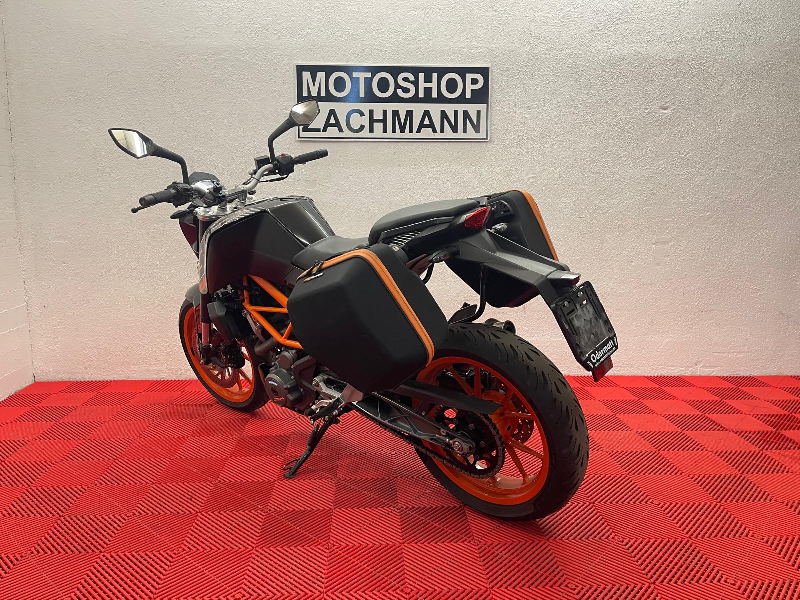 KTM 390 Duke ABS-image-5