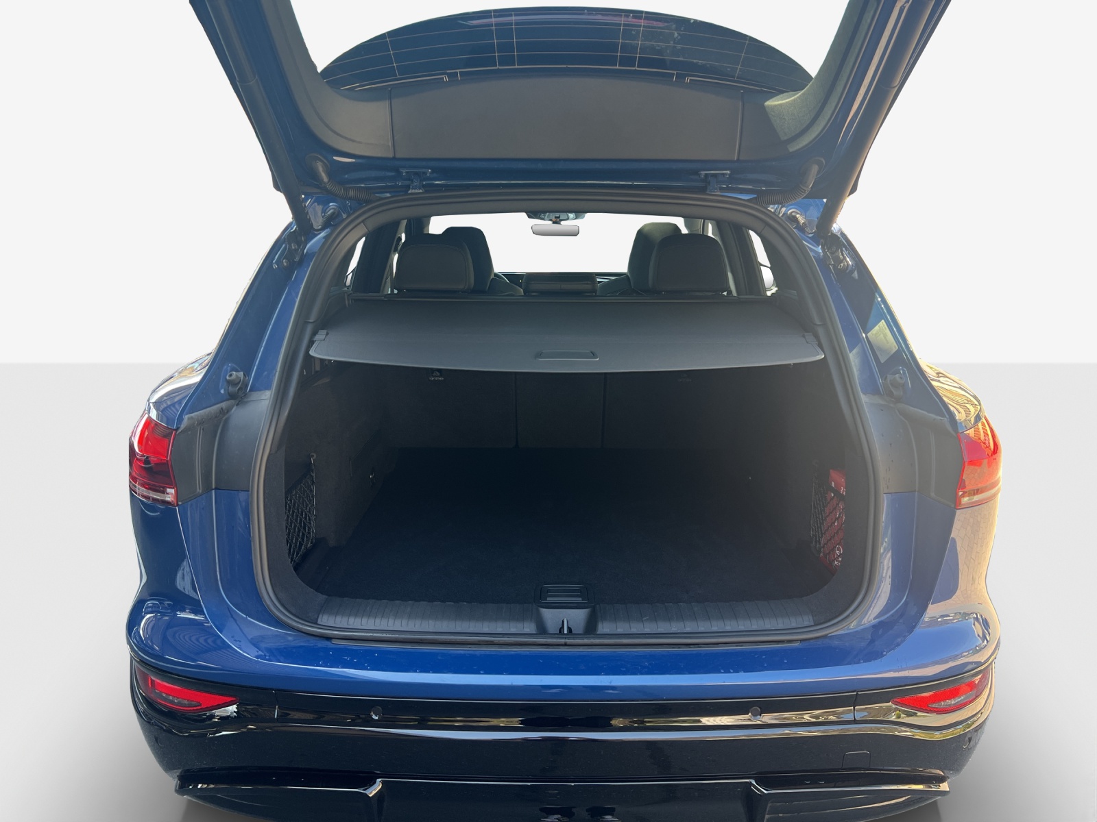 AUDI Q6 e-tron quattro-image-12