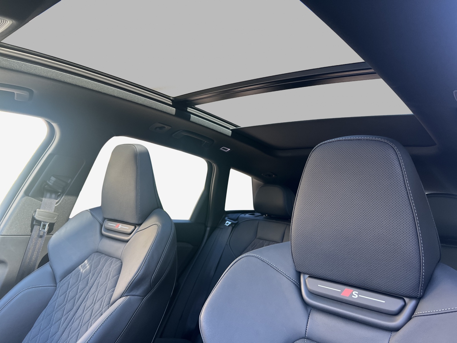 AUDI Q6 e-tron quattro-image-15