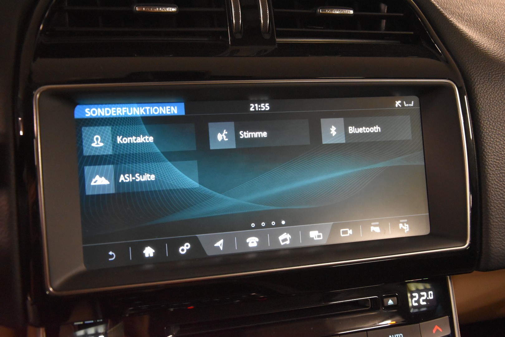 JAGUAR XE 20d Prestige AWD Automat-image-20