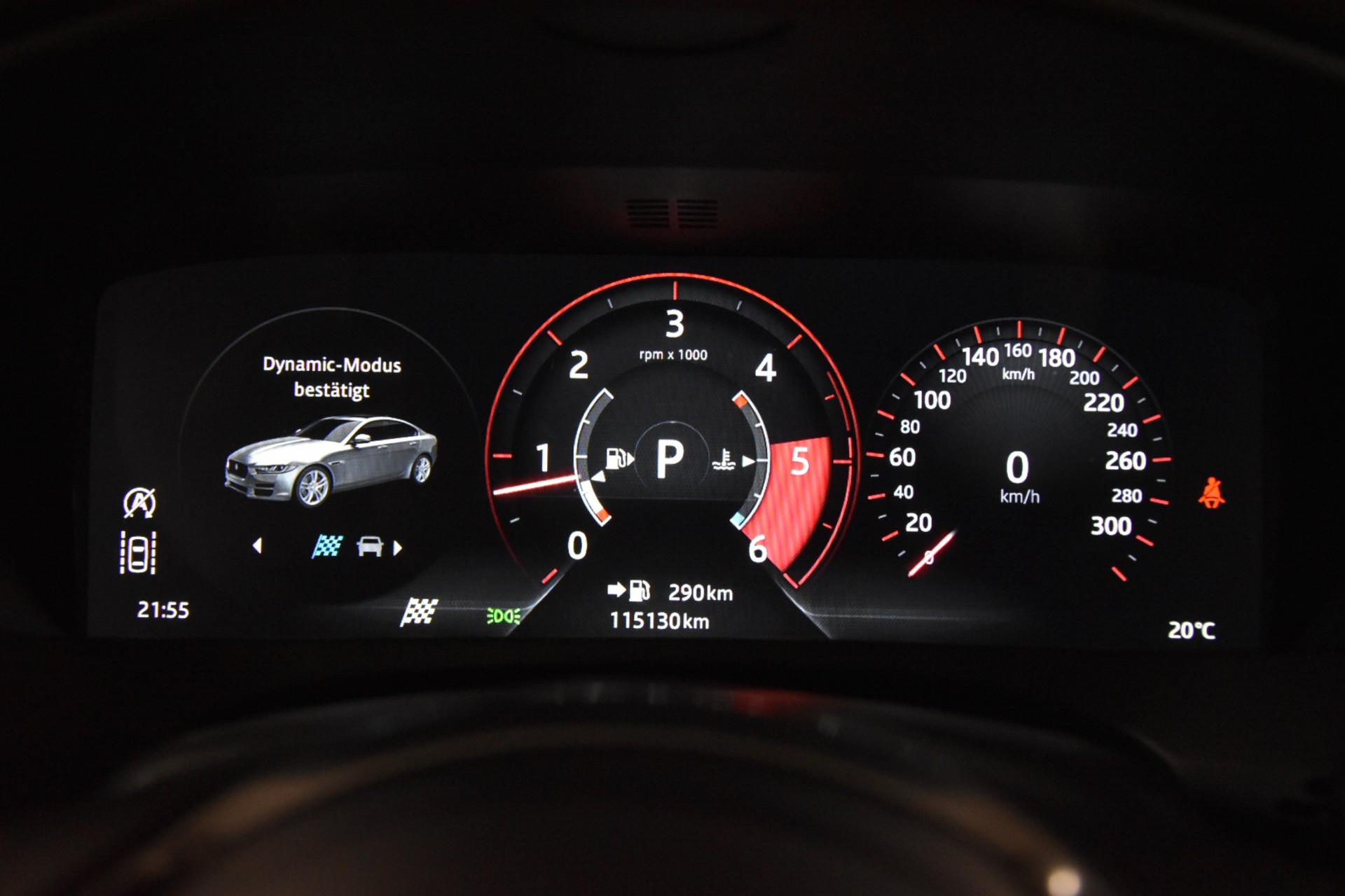 JAGUAR XE 20d Prestige AWD Automat-image-16