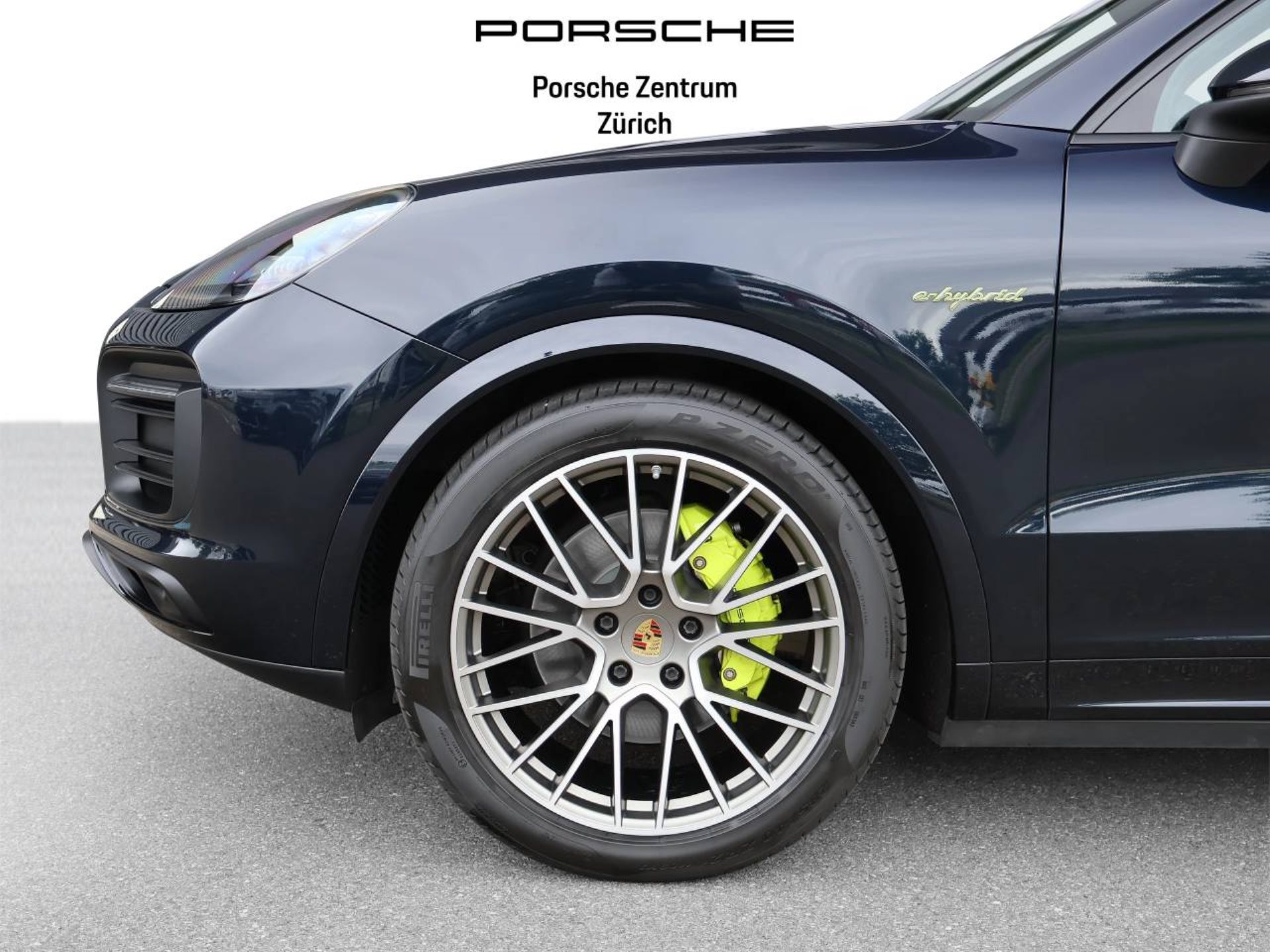 PORSCHE Cayenne E-Hybrid Platinum Edition-image-8