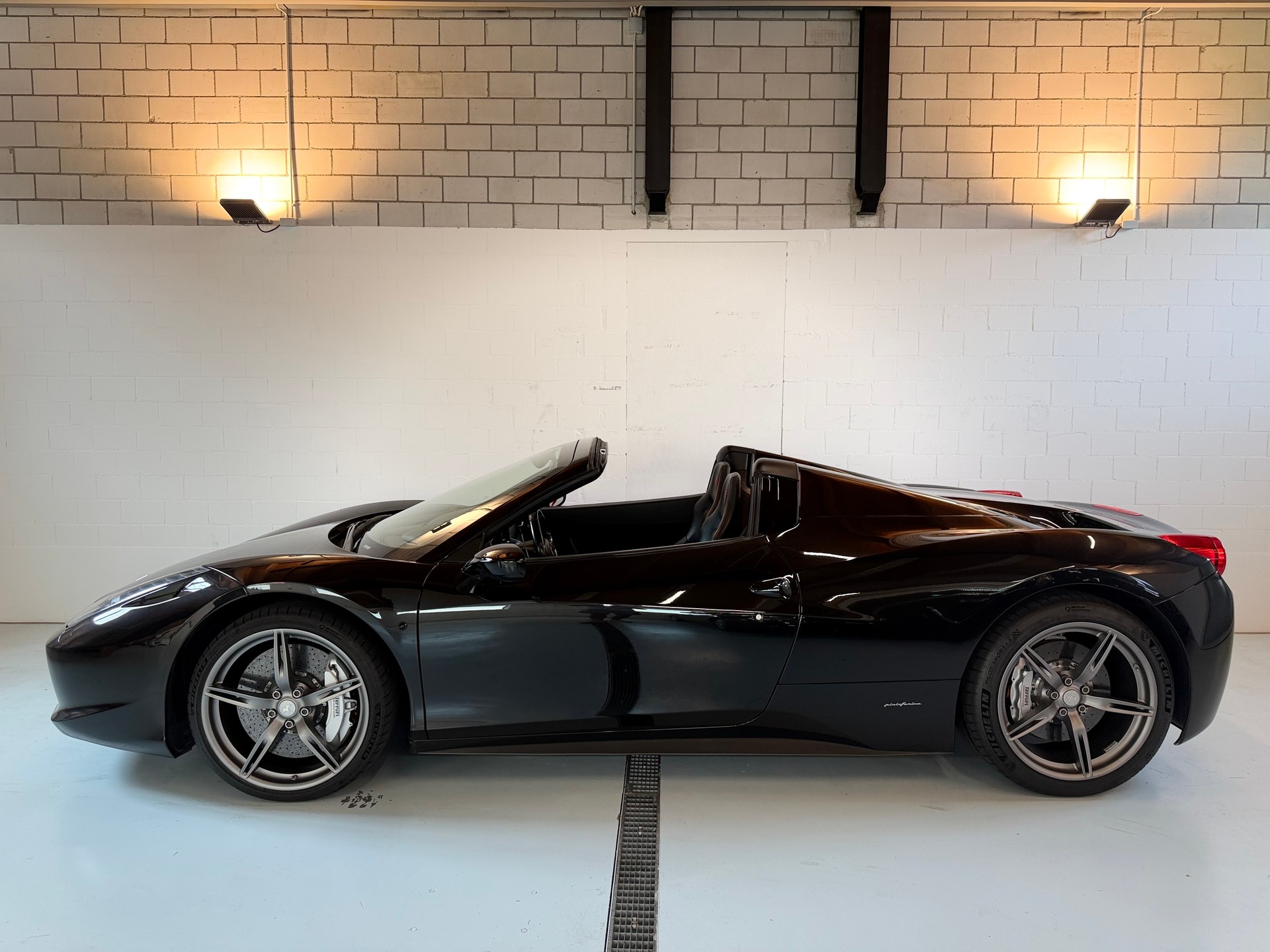 FERRARI 458 Spider Italia 4.5 V8-showroom-element-2