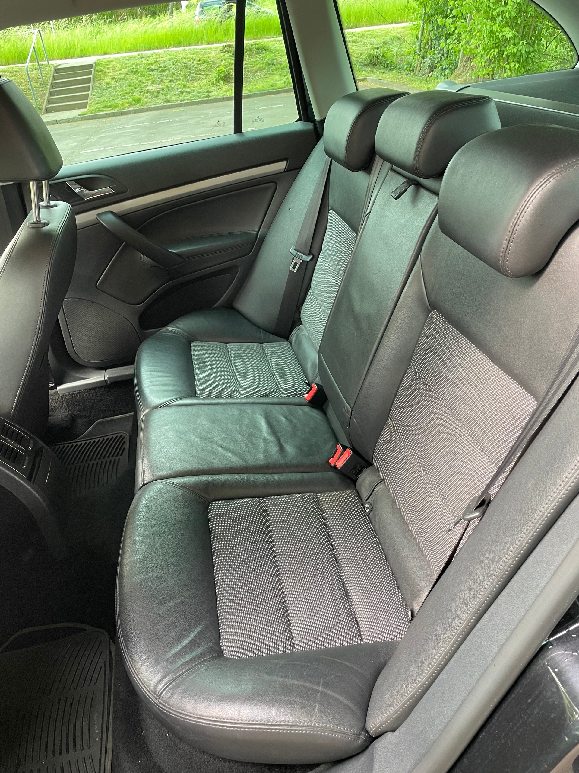 SKODA 2.0 TDI Elegance 4x4-image-4