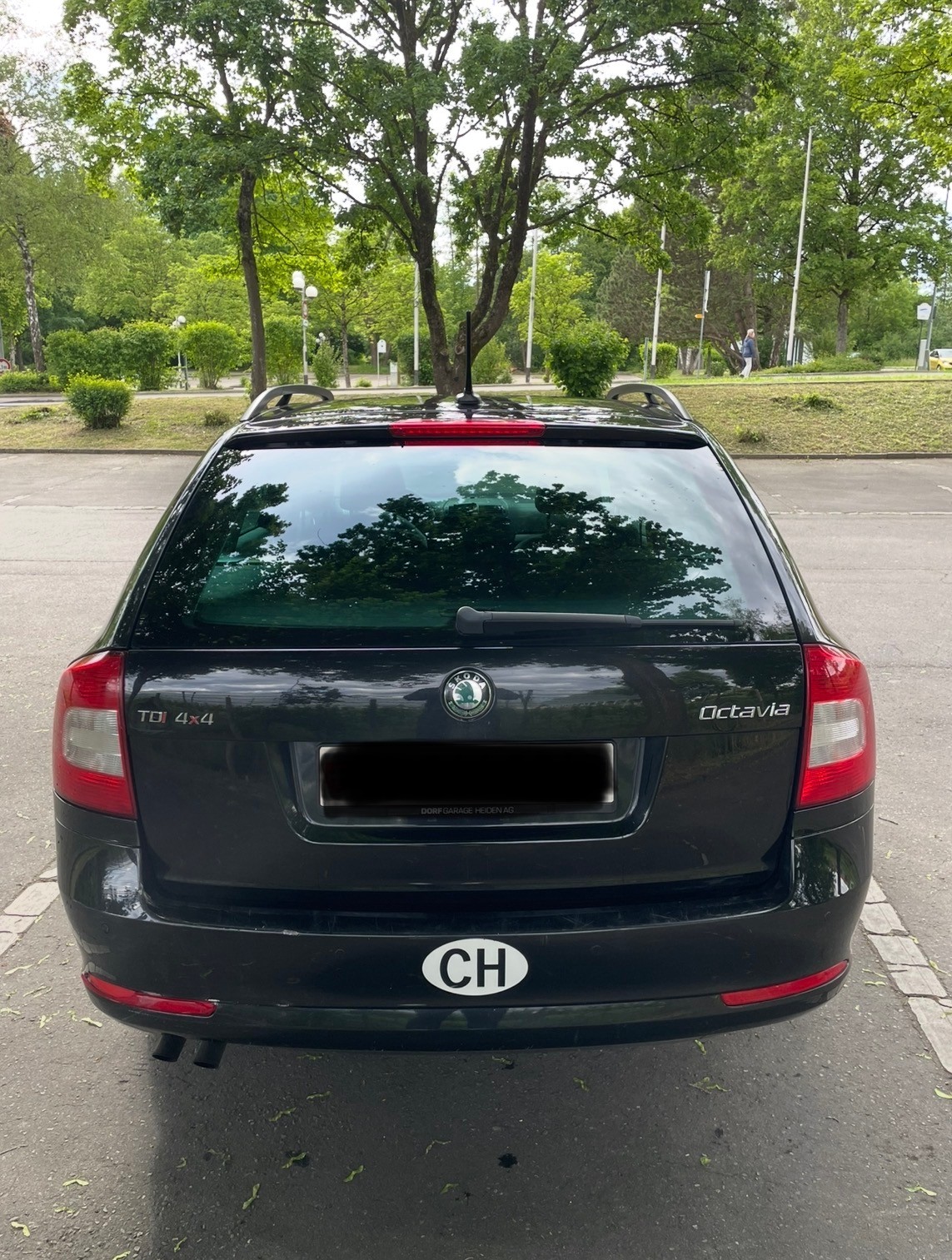 SKODA 2.0 TDI Elegance 4x4-image-3