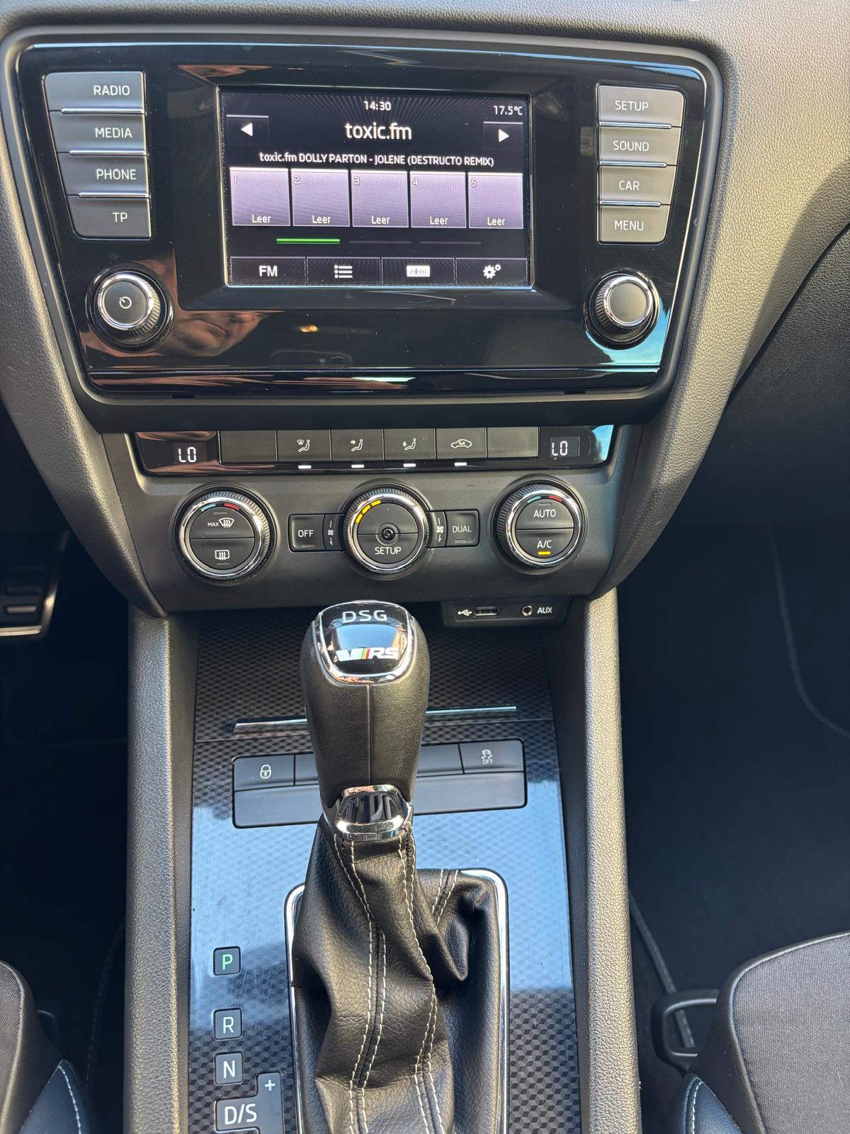 SKODA Octavia Combi 2.0 TSI RS DSG-image-13