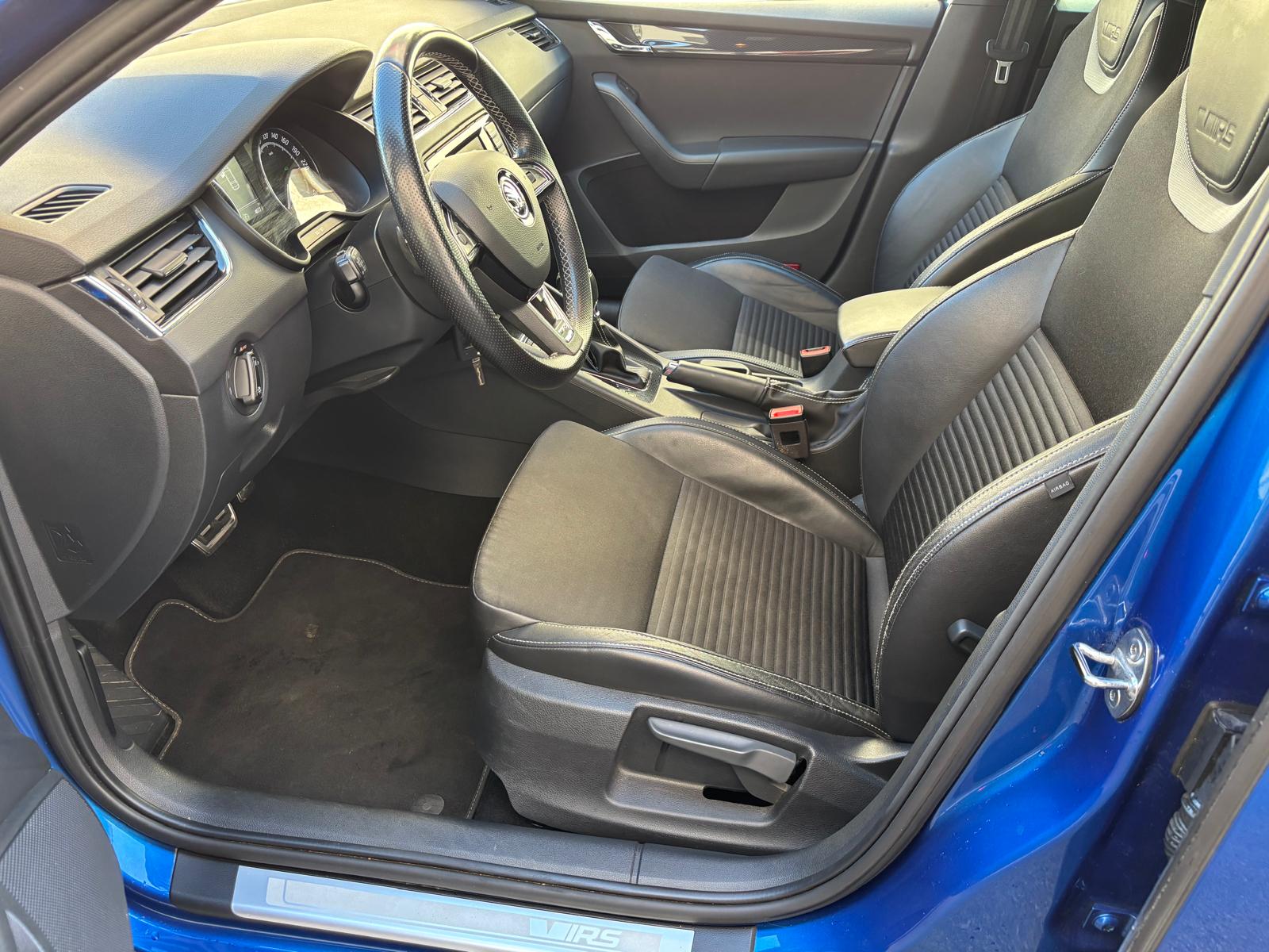 SKODA Octavia Combi 2.0 TSI RS DSG-image-8