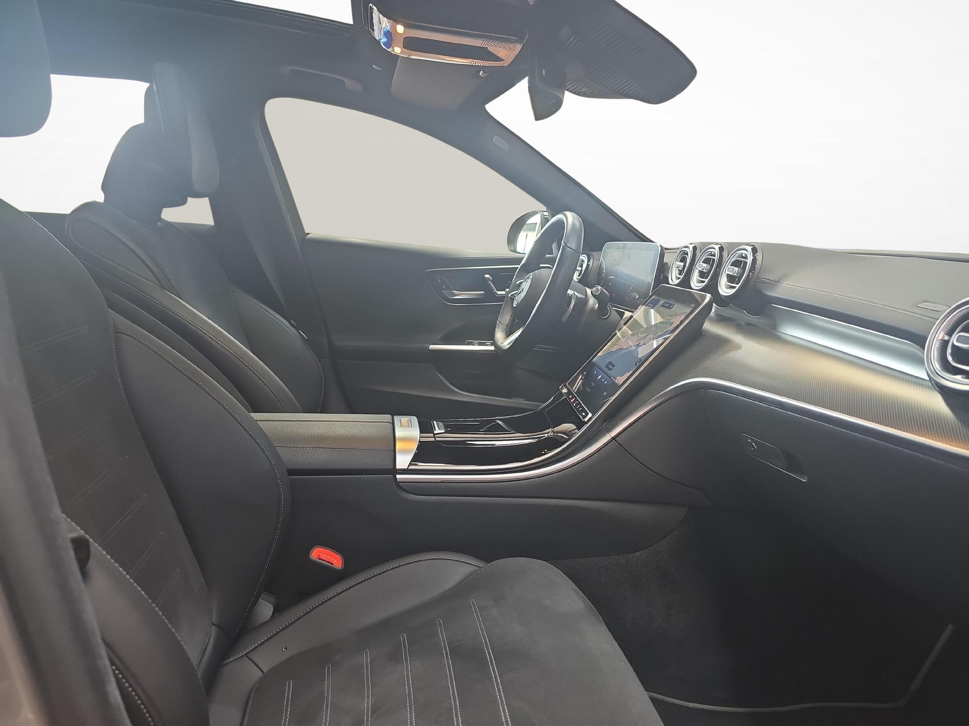 MERCEDES-BENZ C 220 d 4MATIC Swiss Star T-Modell AMG Line-image-6