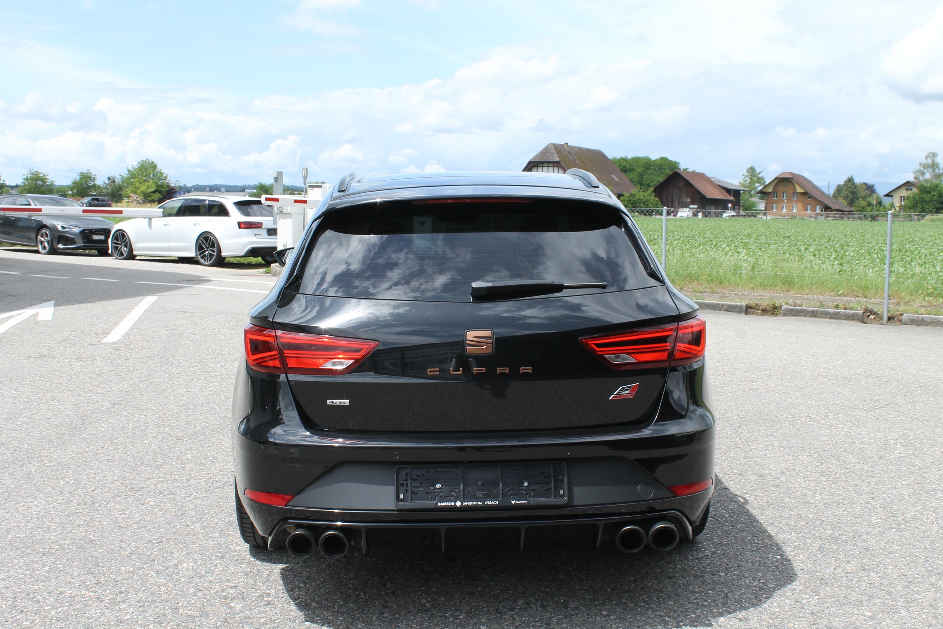 SEAT Leon Cupra ST 4Drive 300 DSG-image-1