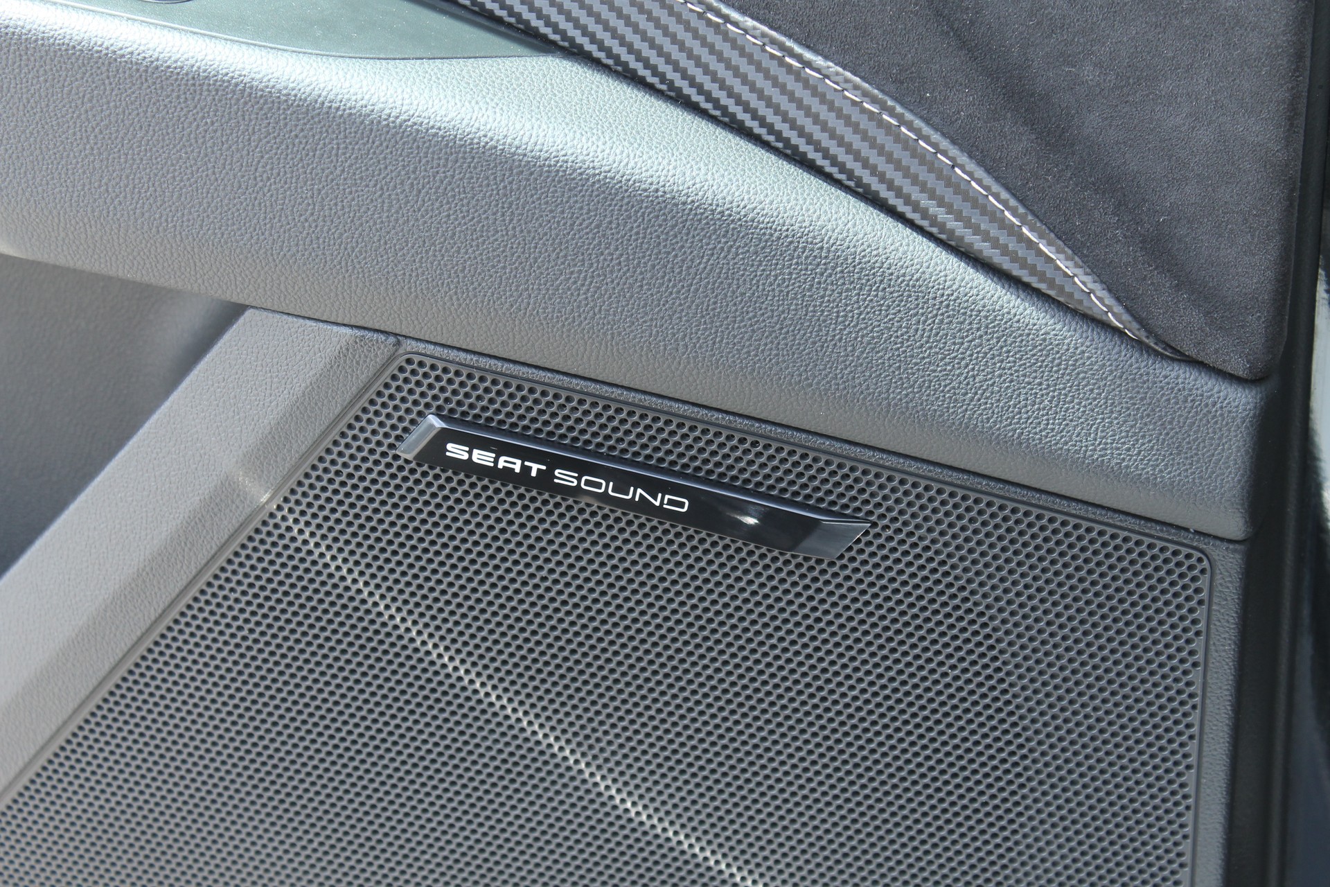 SEAT Leon Cupra ST 4Drive 300 DSG-image-7