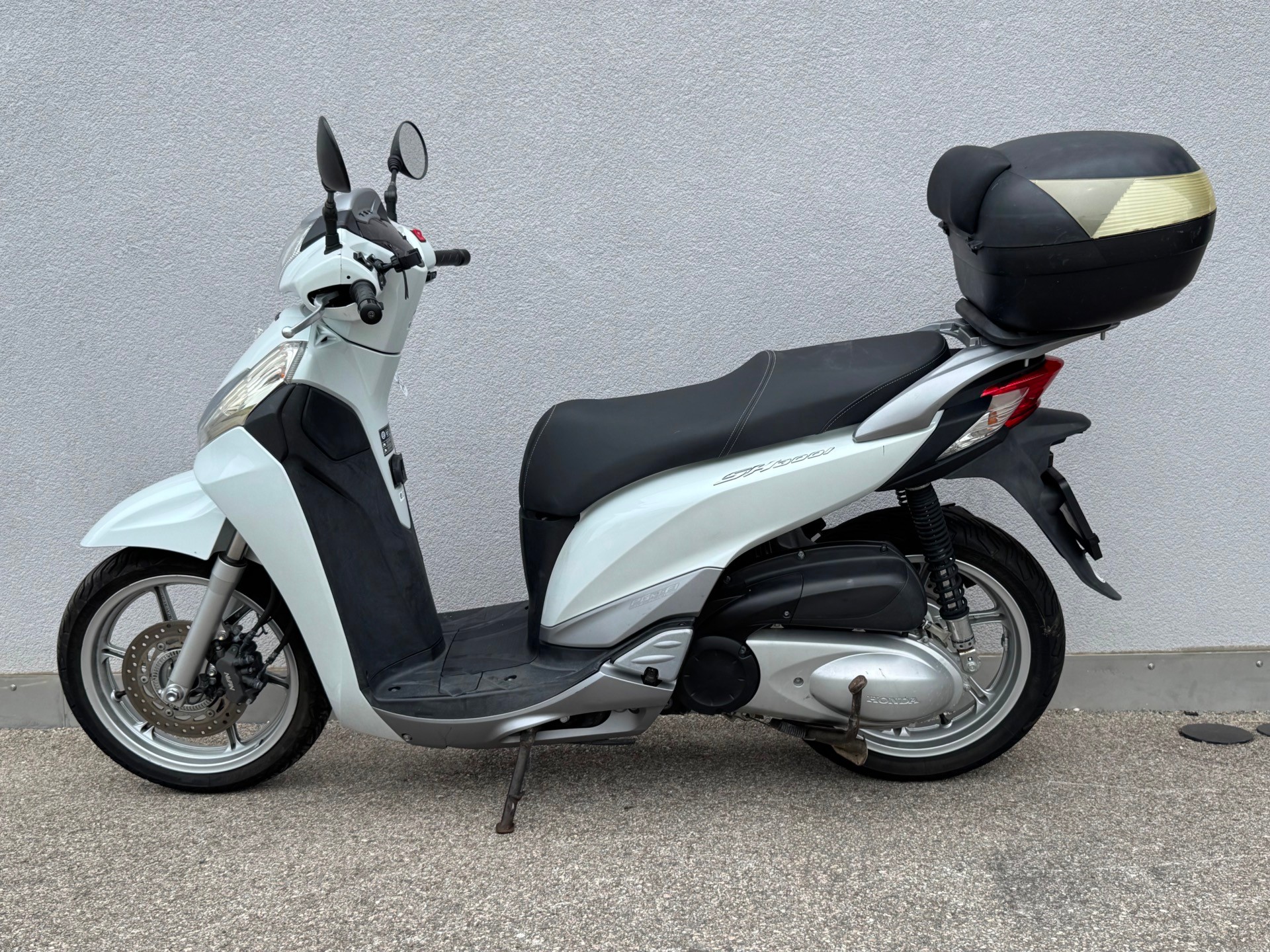 HONDA SH 300 i ABS-image-6