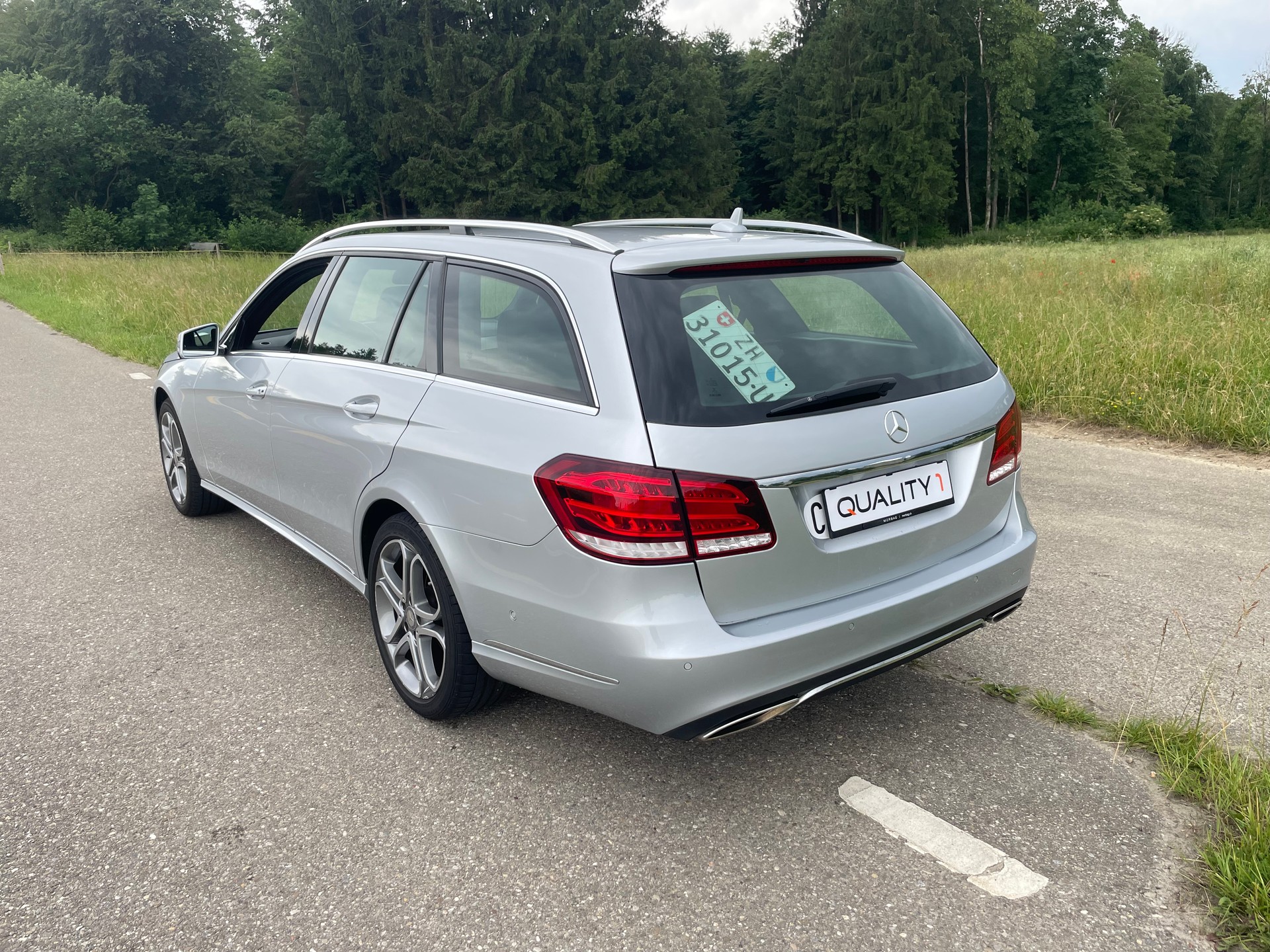 MERCEDES-BENZ E 250 BlueTEC 4Matic 7G-Tronic-image-4