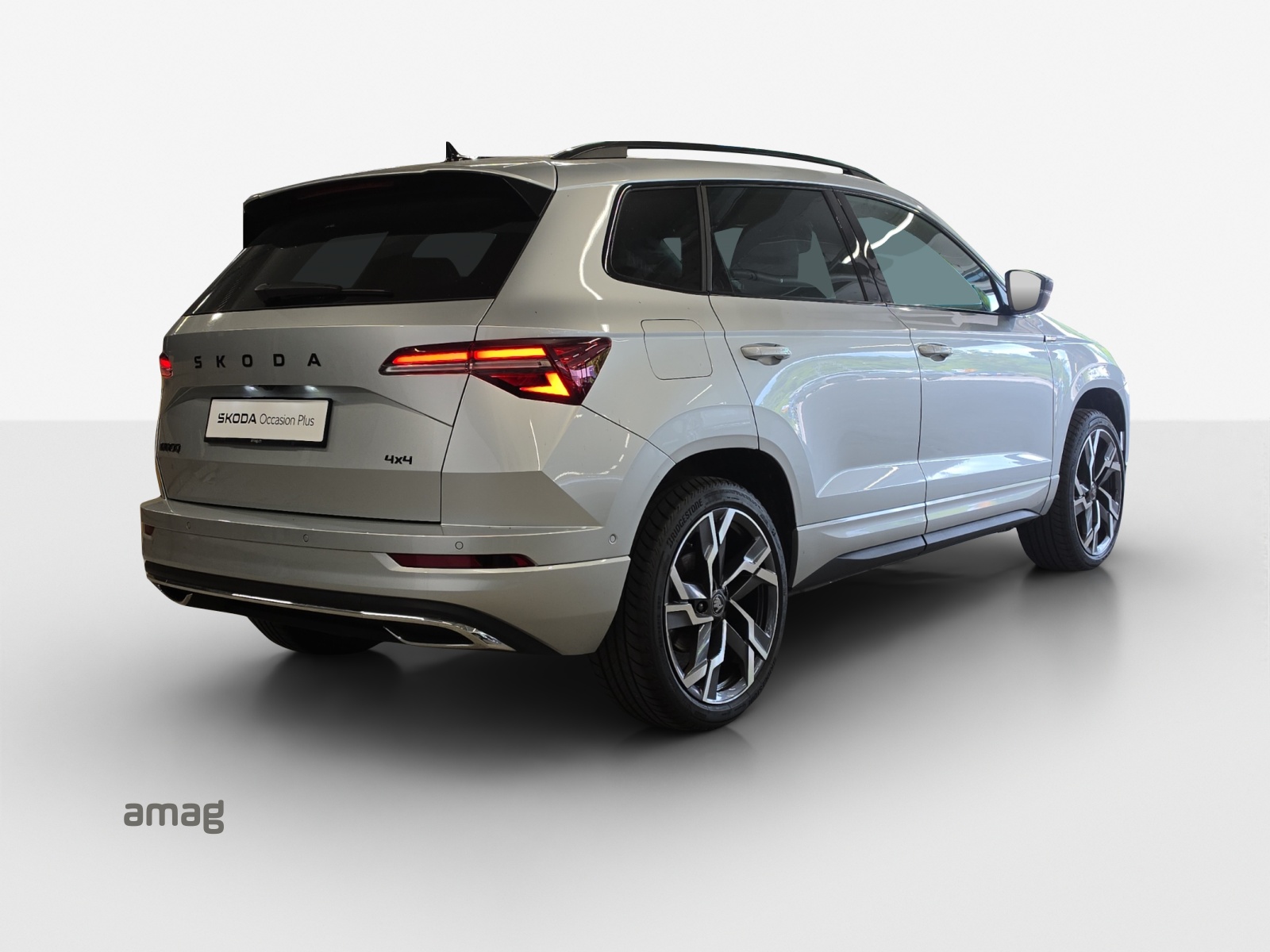 SKODA Karoq 2.0 TSI SportLine 4x4 DSG-image-4