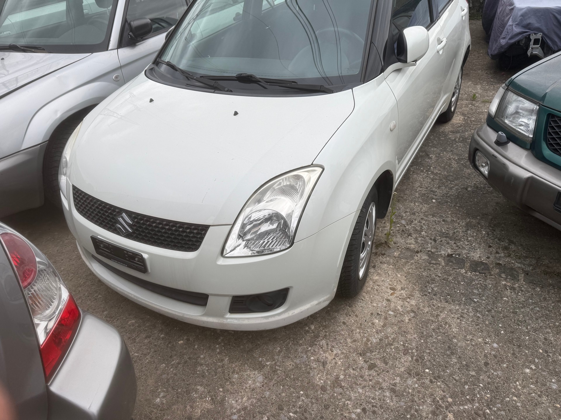 SUZUKI Swift 1.3i 16V GL 4x4-image-0