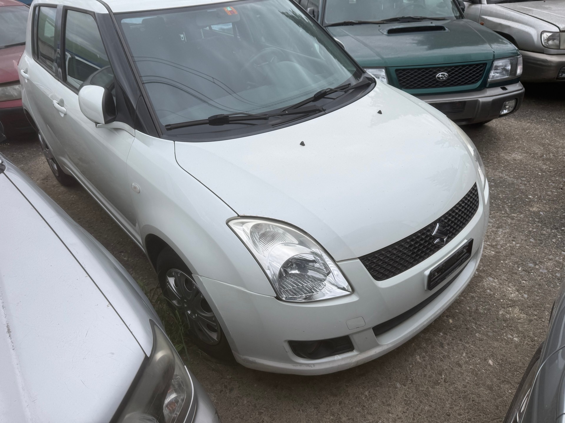 SUZUKI Swift 1.3i 16V GL 4x4-image-1