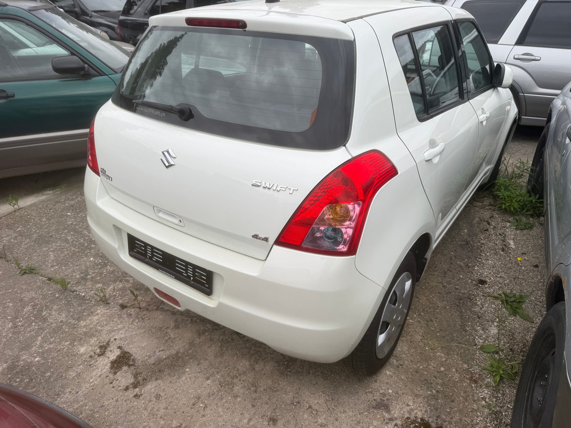 SUZUKI Swift 1.3i 16V GL 4x4-image-3