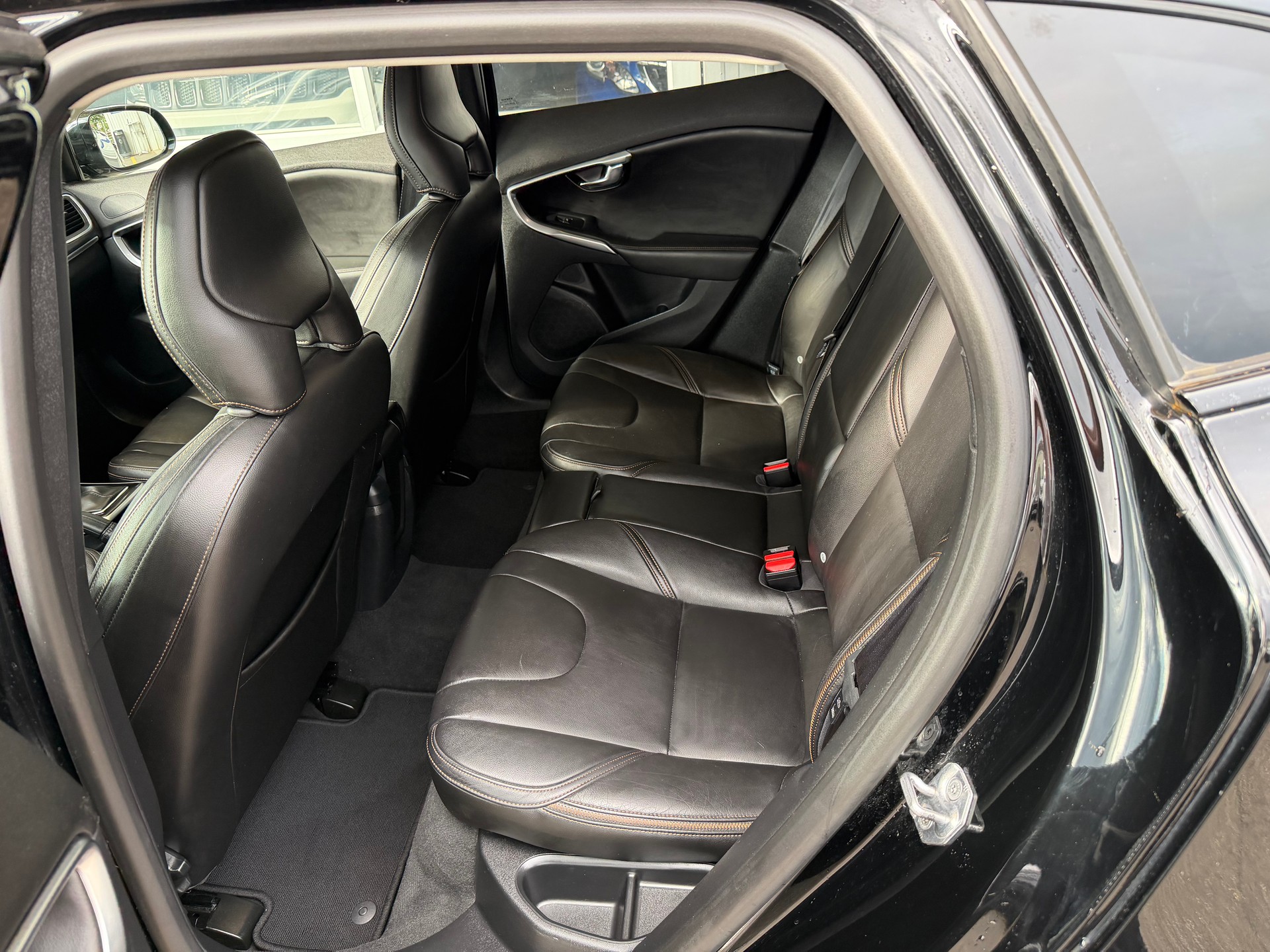 VOLVO V40 Cross Country Pro D2 Geartronic-image-11