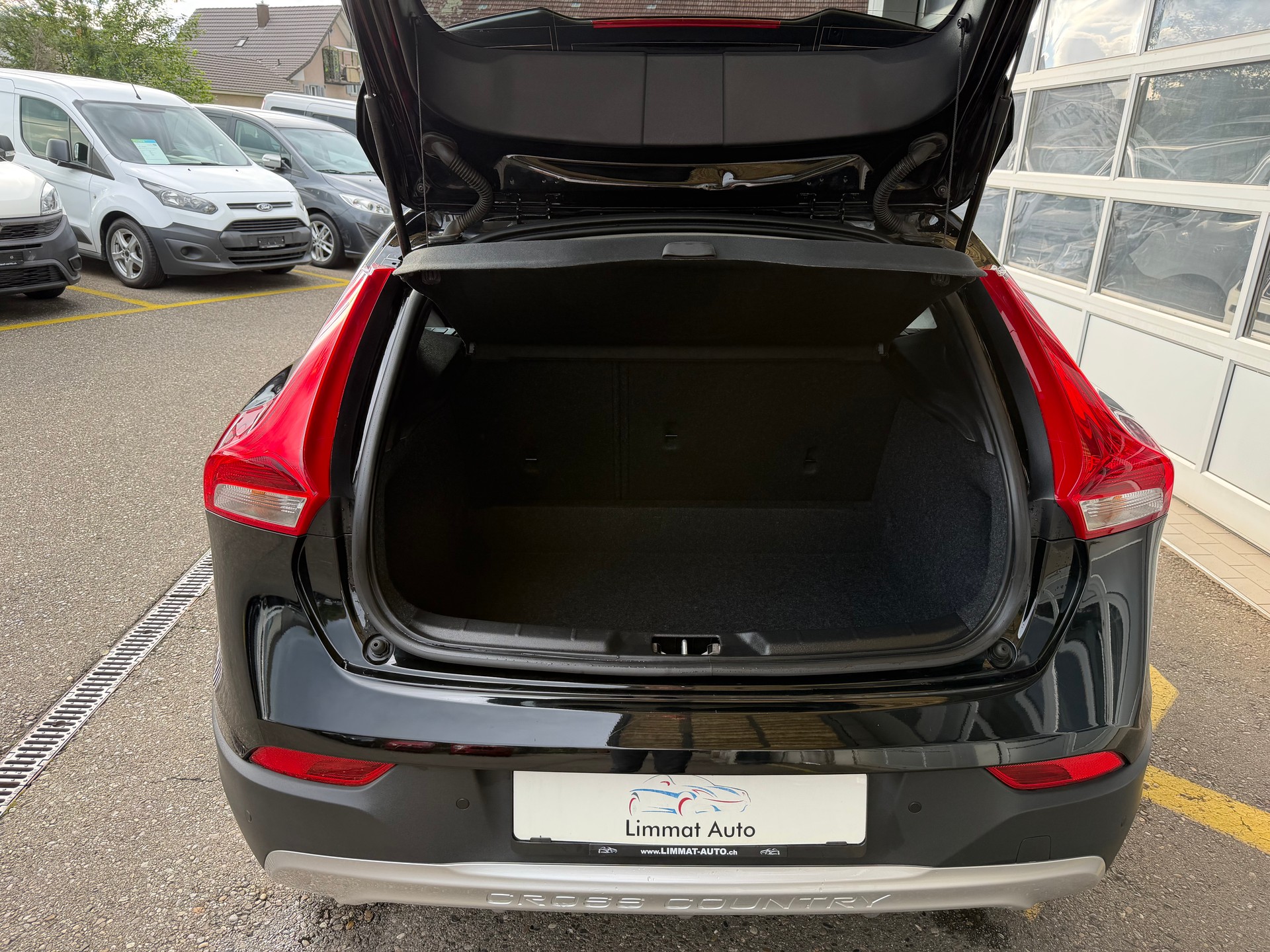 VOLVO V40 Cross Country Pro D2 Geartronic-image-12