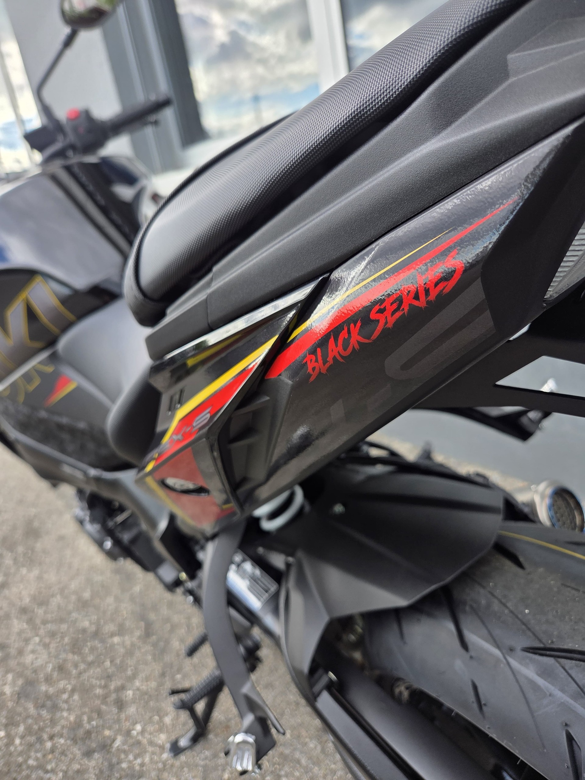 SUZUKI GSX-S 1000 EVO-image-7