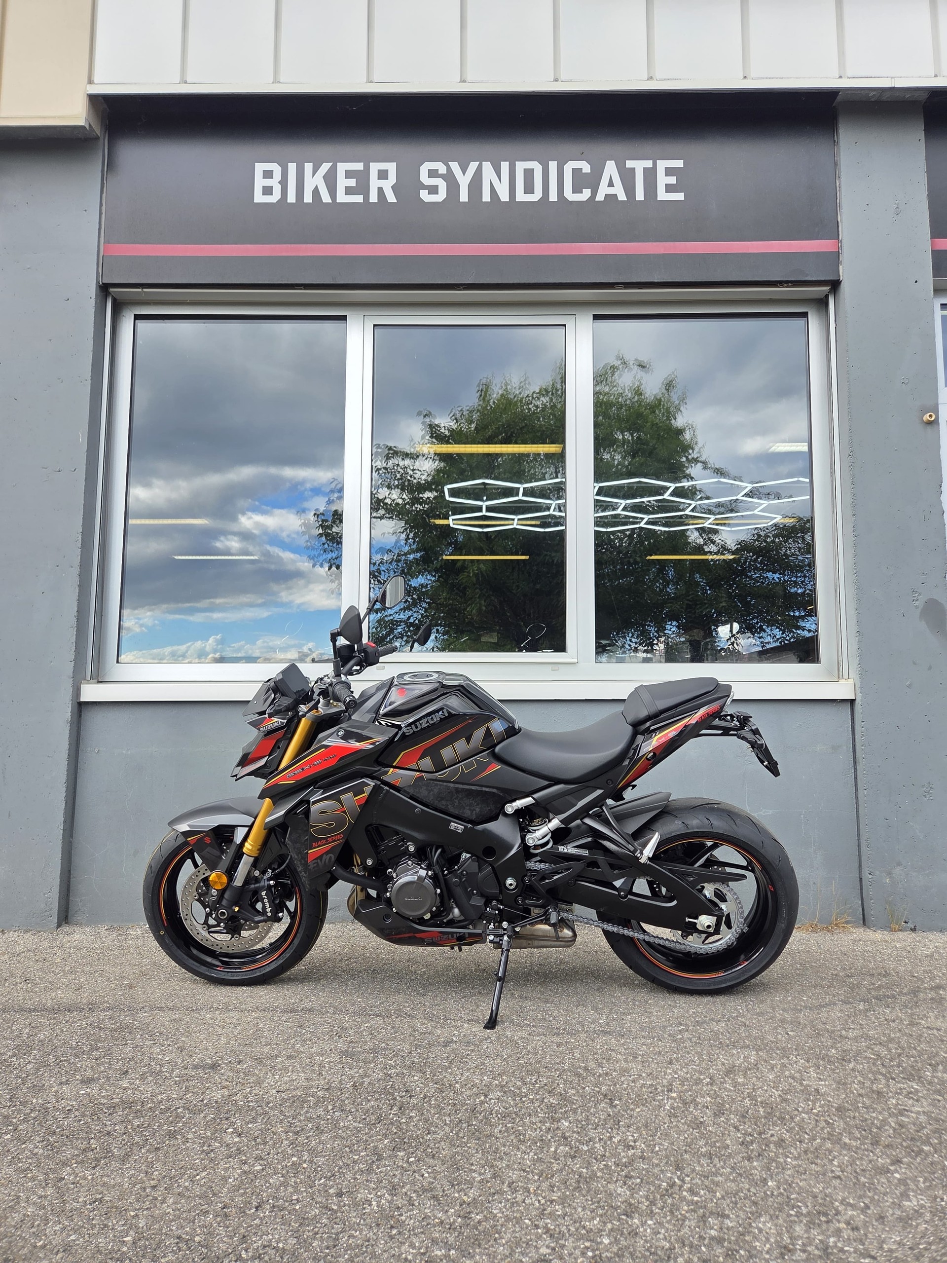 SUZUKI GSX-S 1000 EVO-image-1