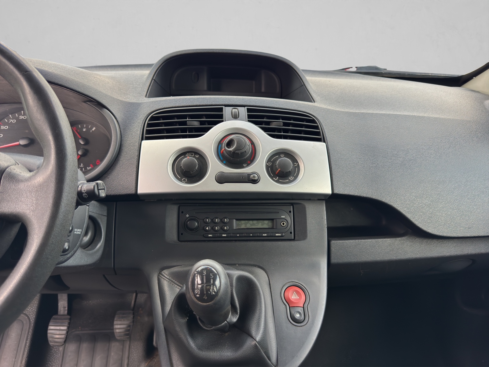 RENAULT Kangoo dCi 75 Business-image-12