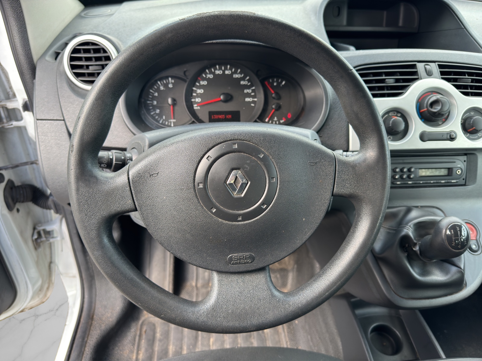 RENAULT Kangoo dCi 75 Business-image-9