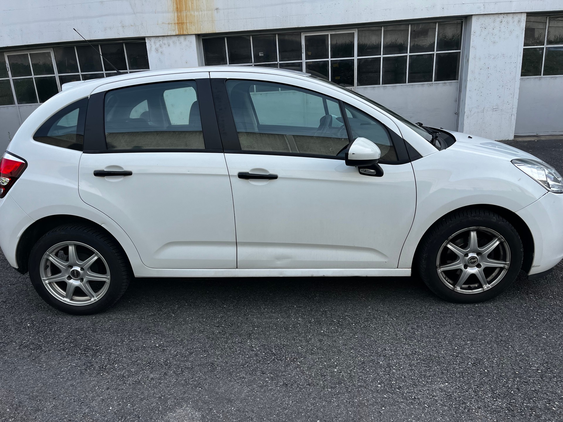 CITROEN C3 1.2i Tonic-image-1
