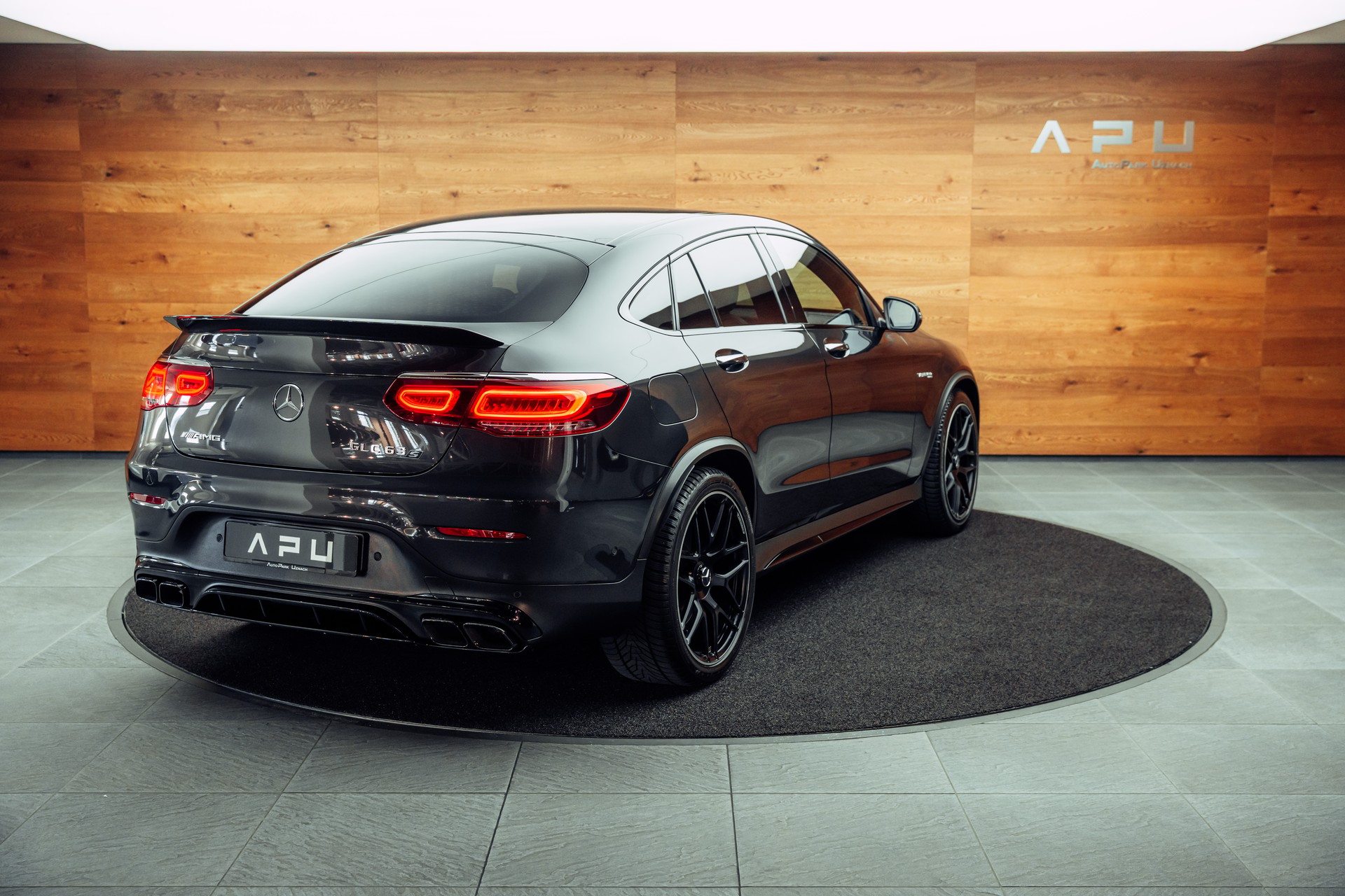 MERCEDES-BENZ GLC Coupé 63 S AMG 4Matic 9G-Tronic-showroom-element-1