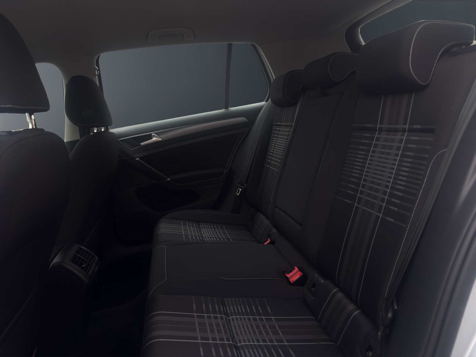 VW Golf 1.4 TSI Lounge DSG-image-15