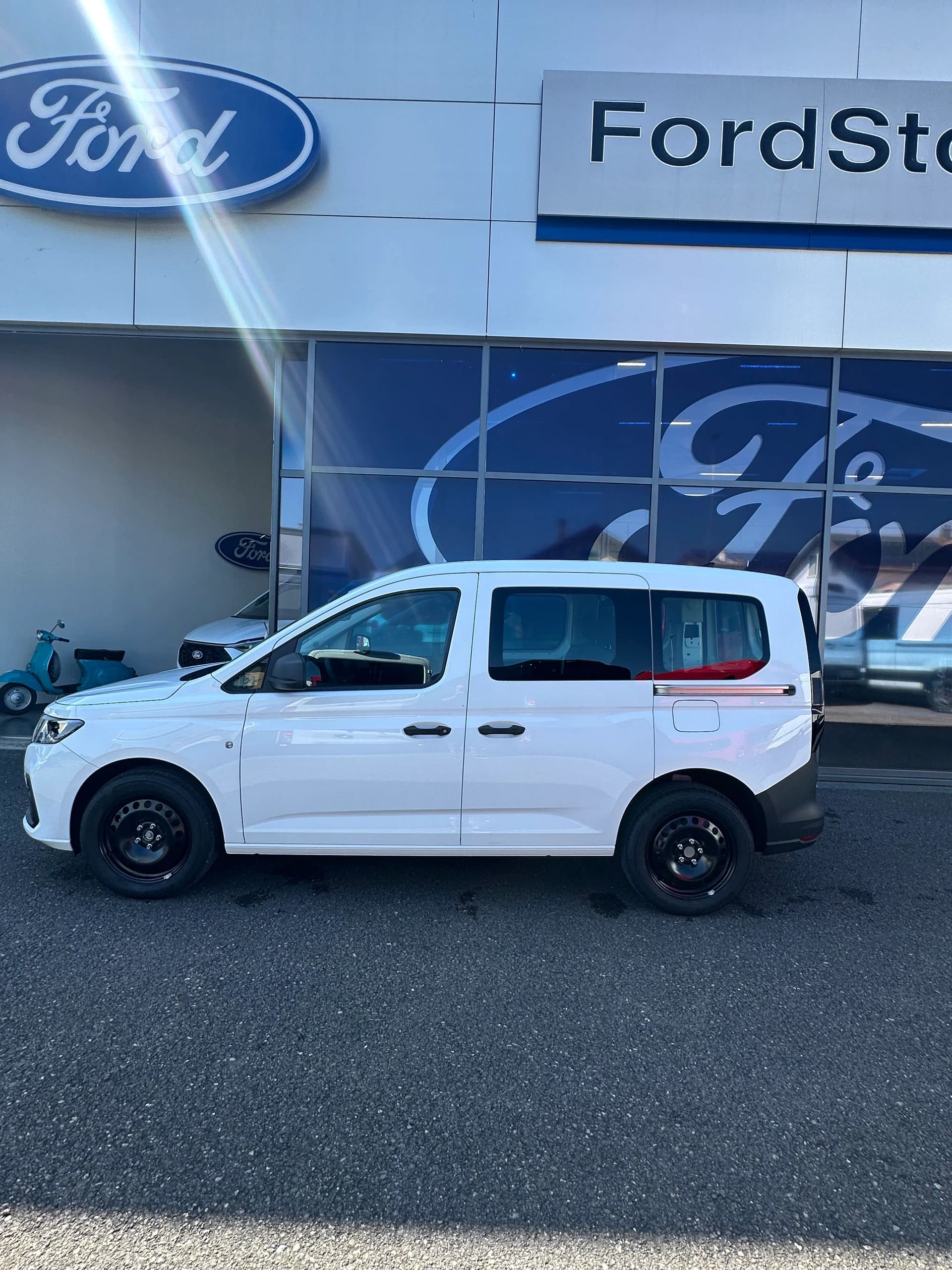 FORD Grand Transit Connect FlexCab Trend/2.0/102CV/Man.-image-2