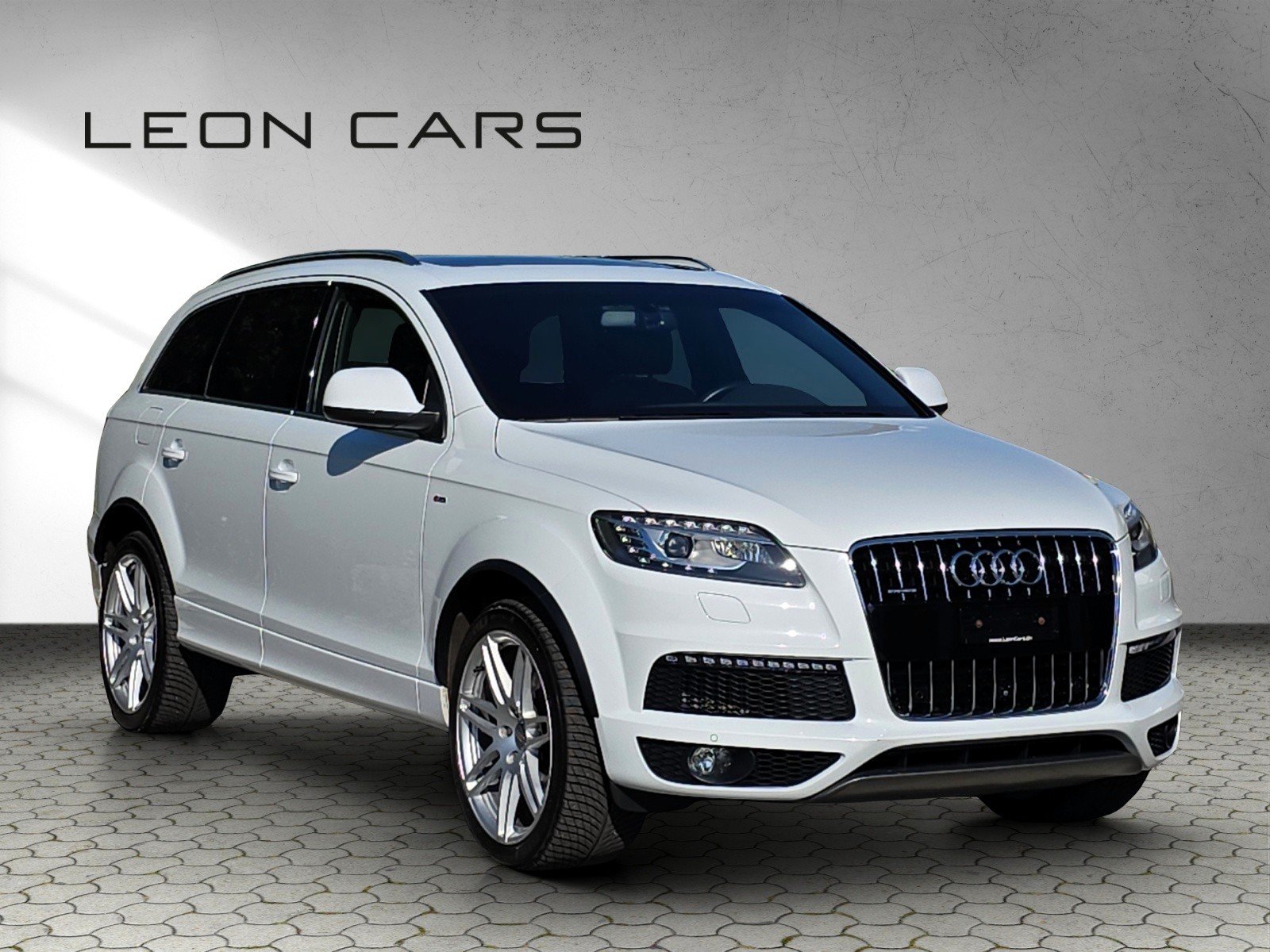 AUDI Q7 3.0 TDI quattro tiptronic 7-Sitzer mit AHK Luftfederung-showroom-element-2