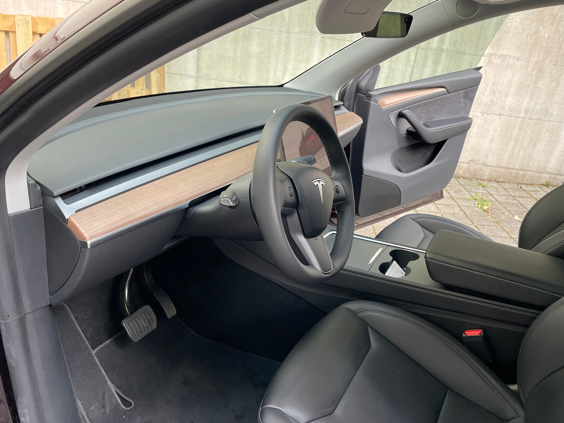 TESLA Long Range AWD-image-5