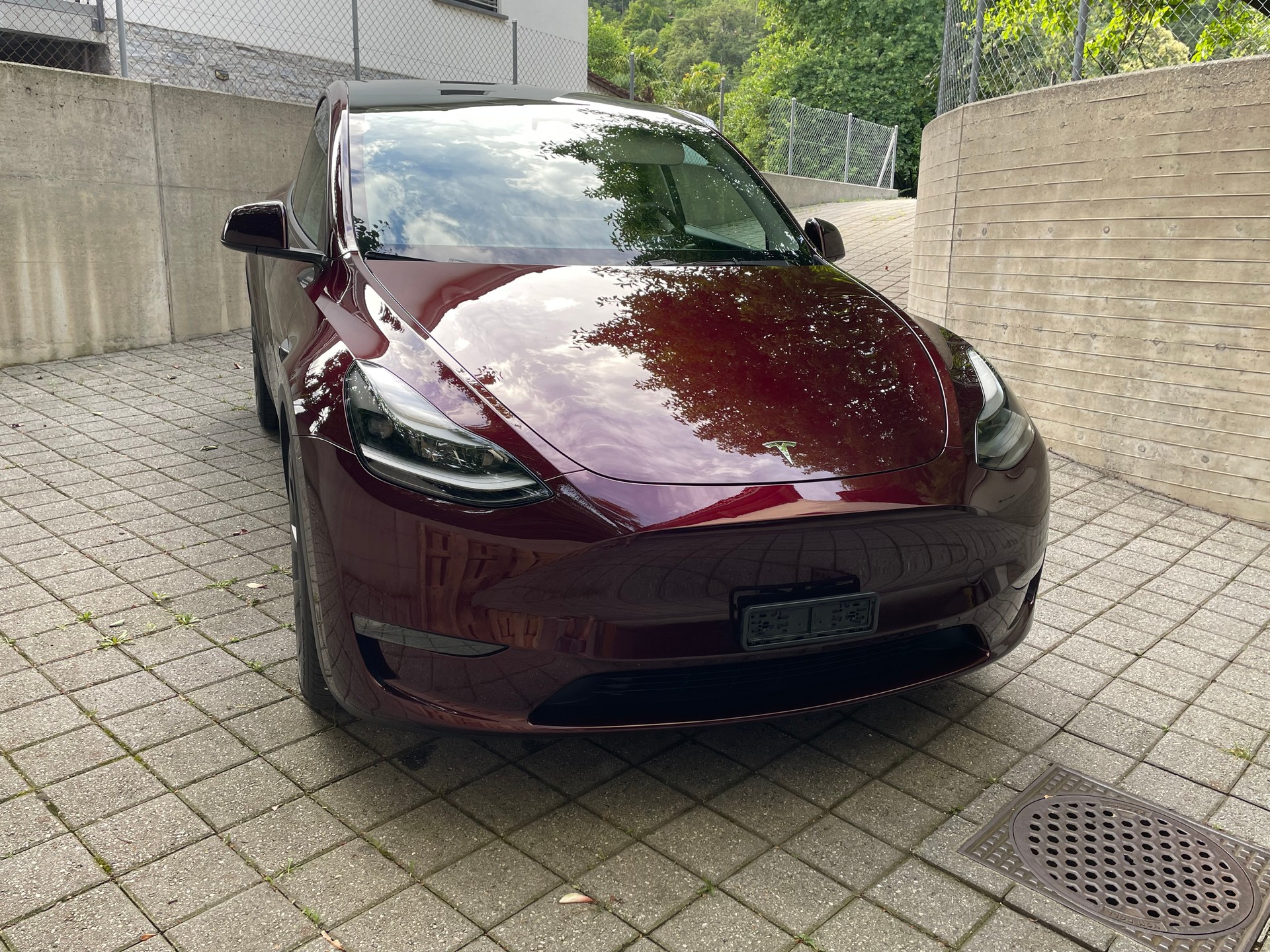 TESLA Long Range AWD-image-2