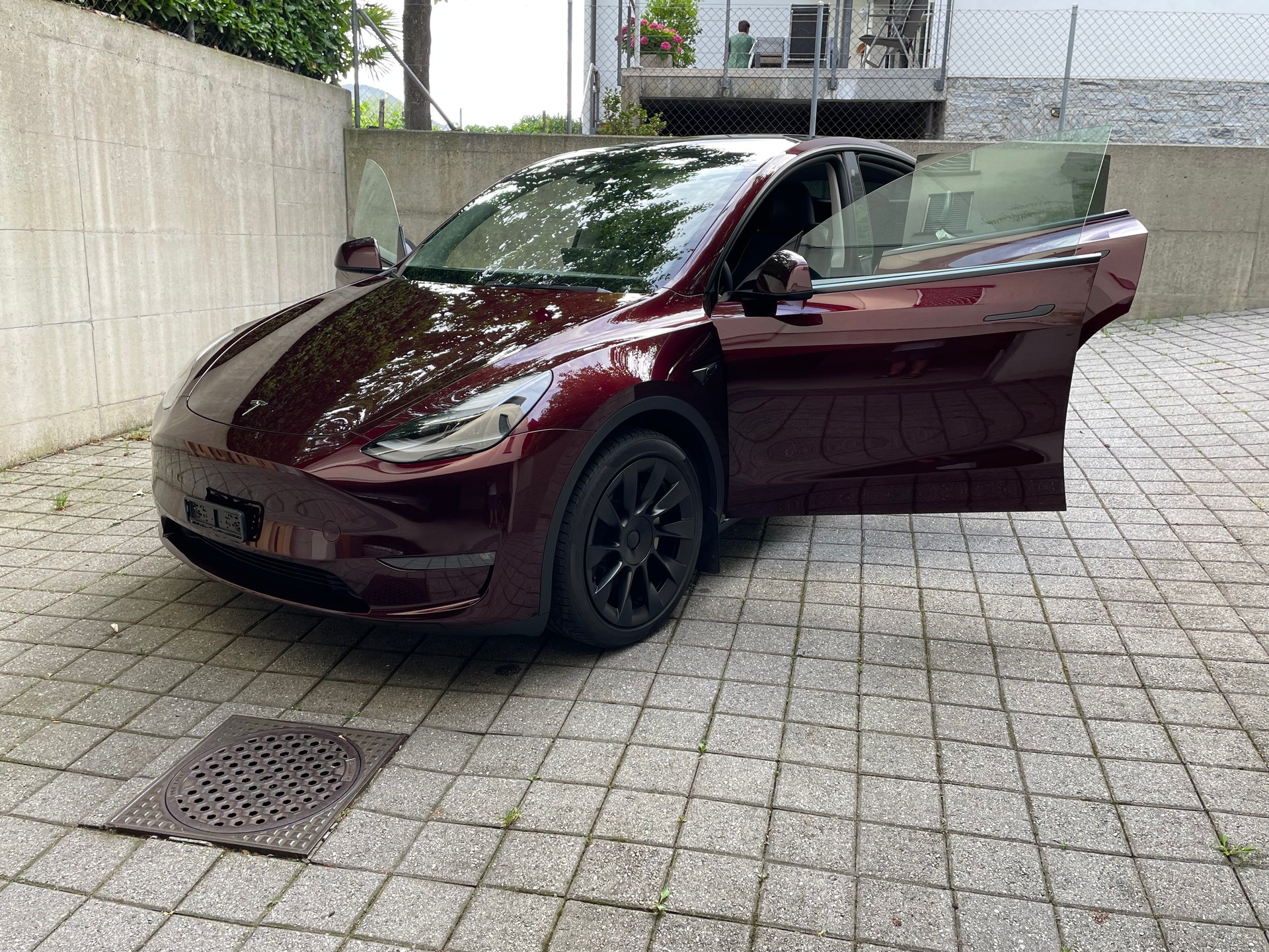 TESLA Long Range AWD-image-0