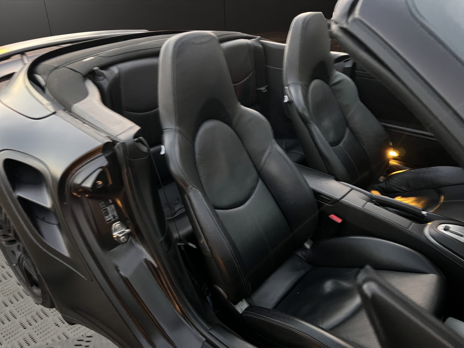 PORSCHE 911 Cabrio Turbo 997-image-11