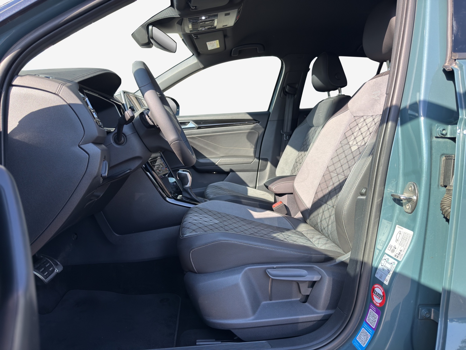 VW T-Roc 2.0 TSI R-Line DSG 4Motion-image-7