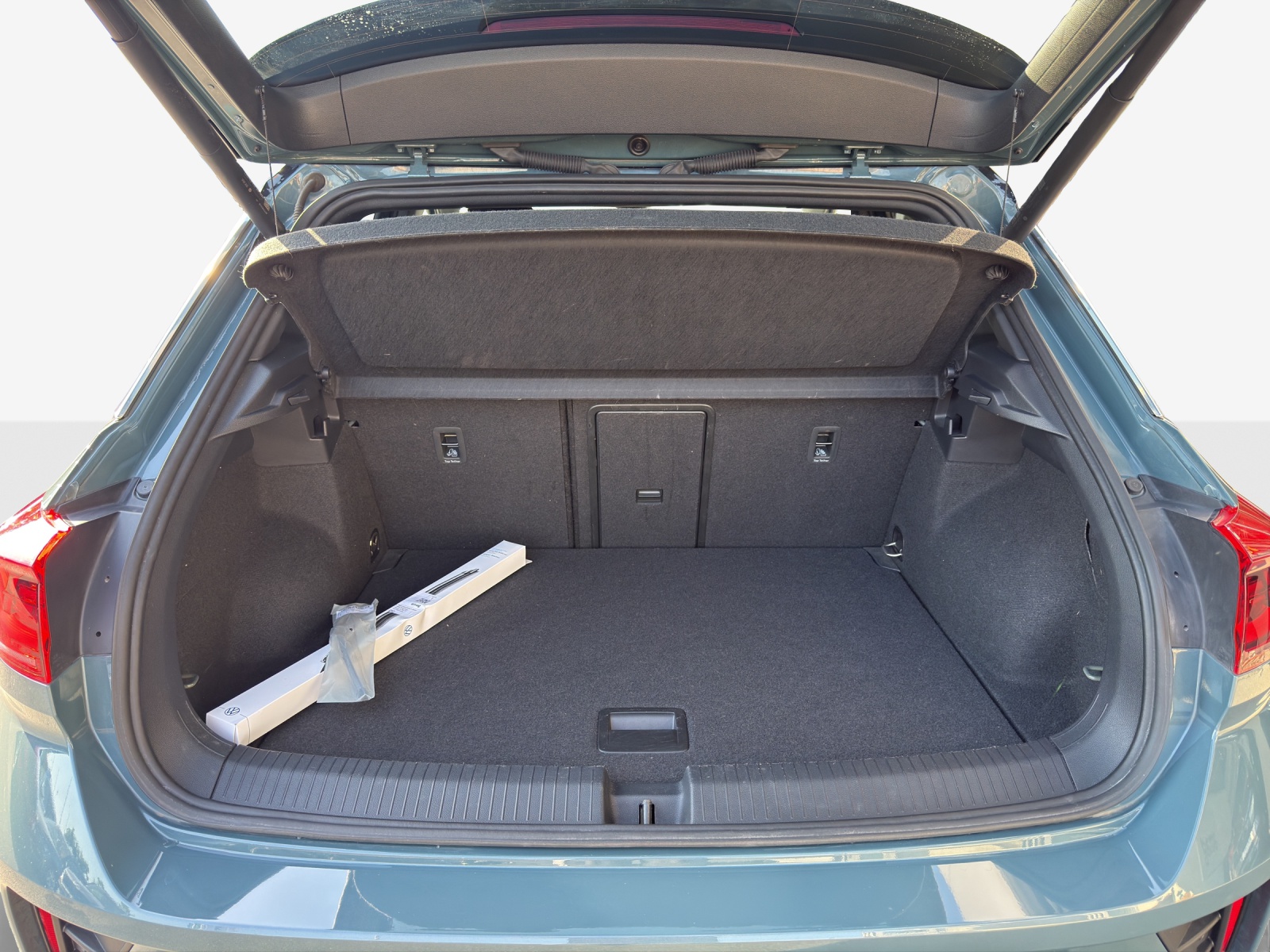 VW T-Roc 2.0 TSI R-Line DSG 4Motion-image-12