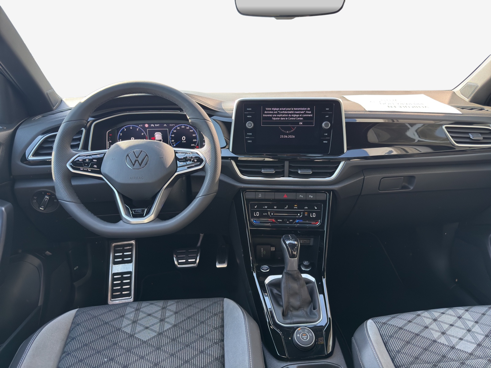 VW T-Roc 2.0 TSI R-Line DSG 4Motion-image-8