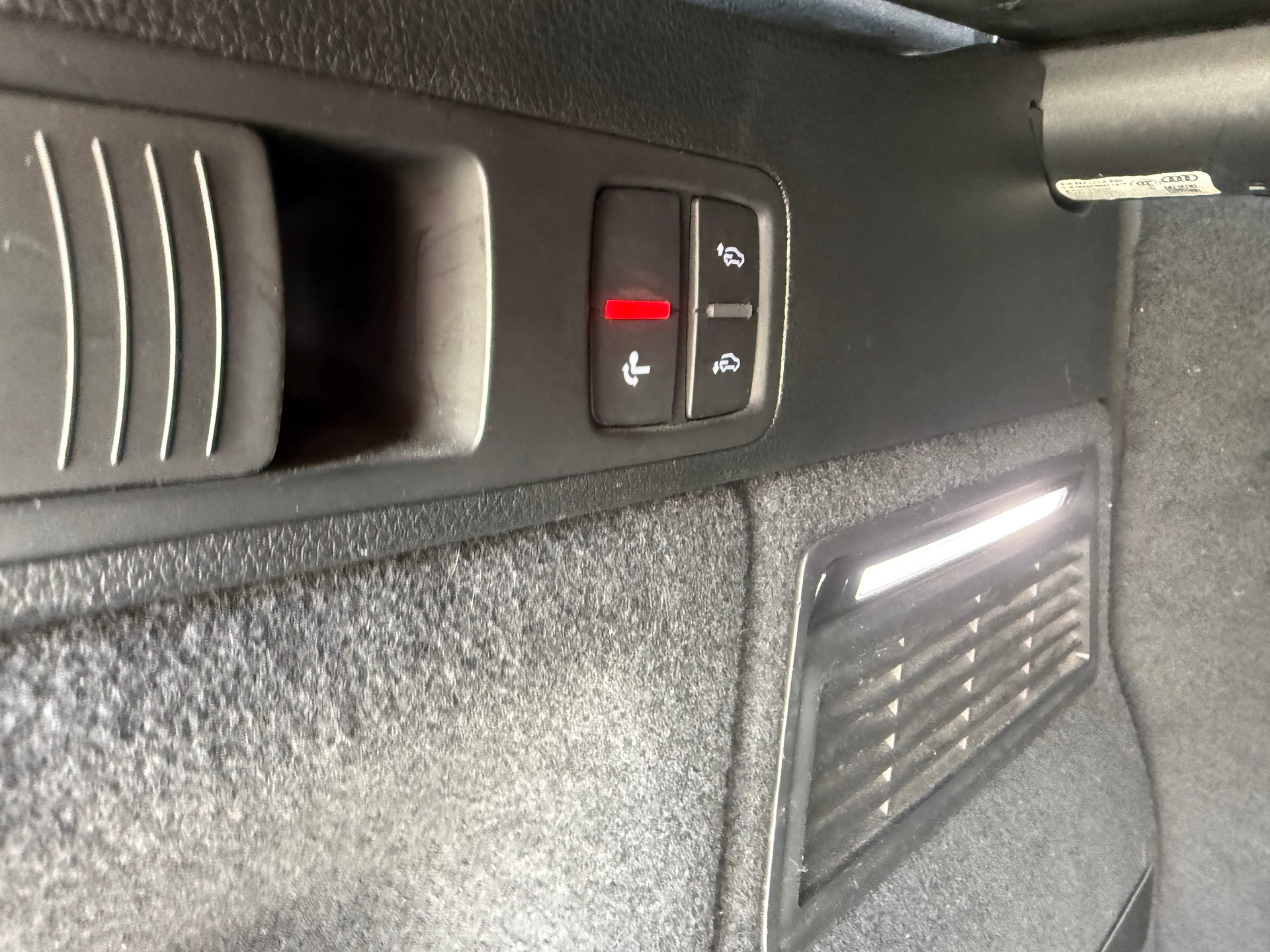 AUDI SQ5 TDI quattro tiptronic-image-14